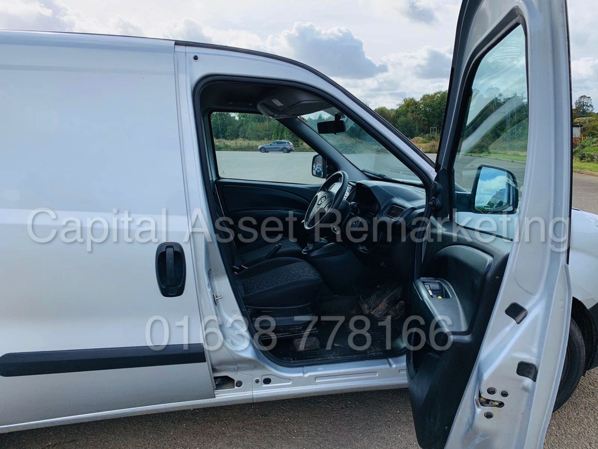 (On Sale) VAUXHALL COMBO 2300 *SWB - 5 SEATER CREW* (2015 - NEW MODEL) 'CDTI - STOP/START' *A/C* - Image 19 of 31