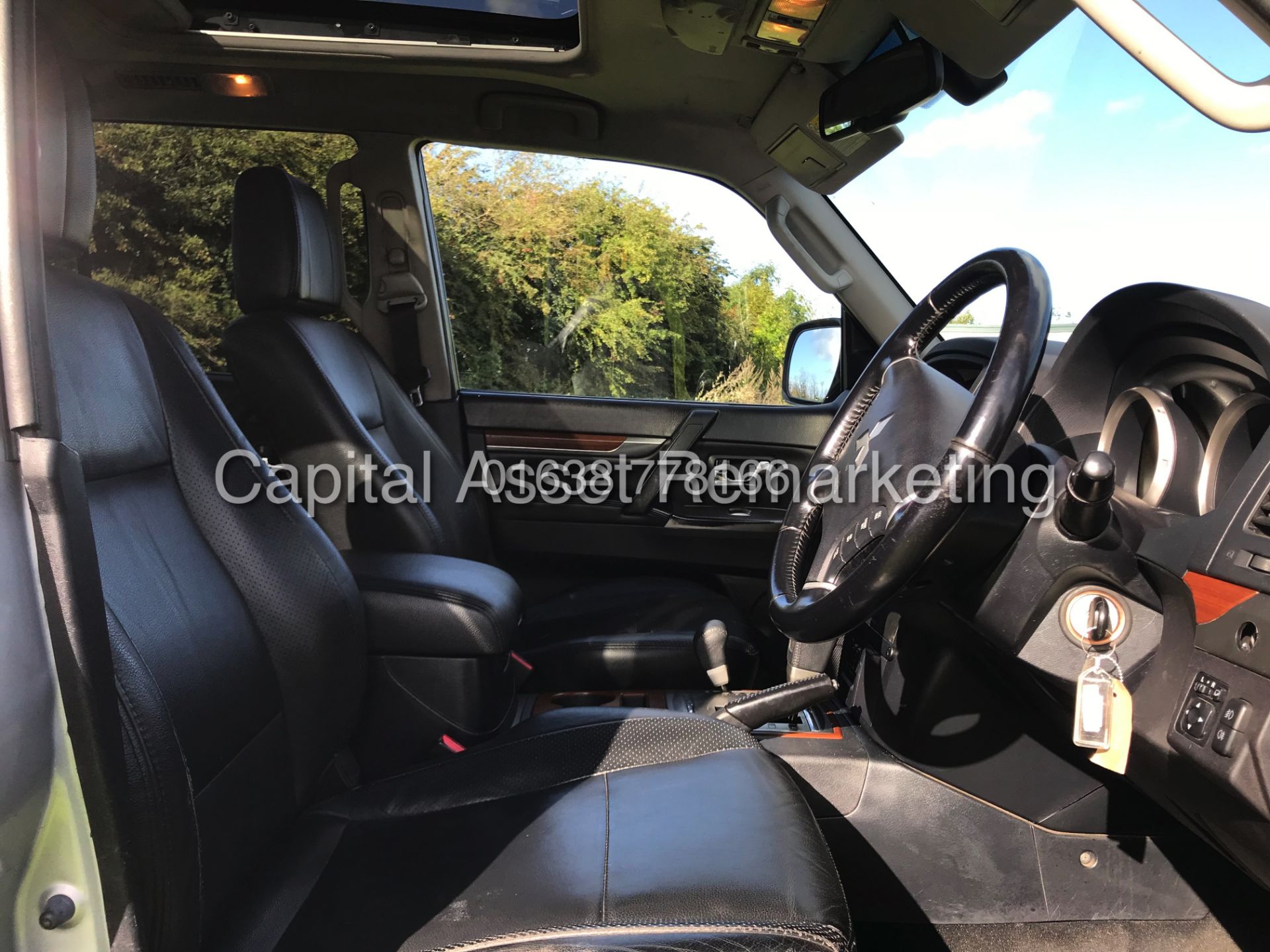 MITSUBISHI SHOGUN 3.2DI-D "SG3" LWB AUTO (13 REG) FULLY LOADED *SAT NAV* LEATHER - GLASS ROOF - Image 14 of 26