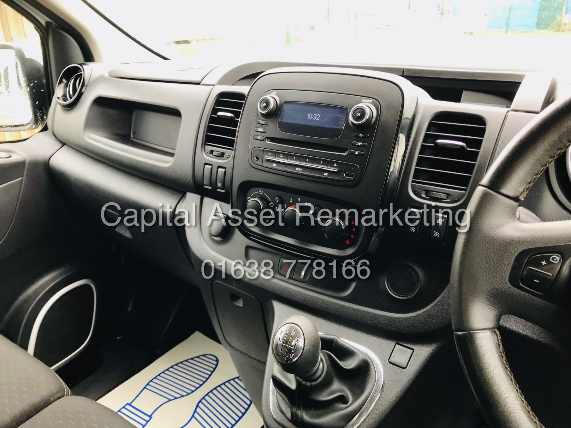 (ON SALE) VAUXHALL VIVARO *SPORTIVE* LWB 6 SEATER DUELINER / CREW VAN (2016) '1.6 CDTI-STOP/START' - Image 30 of 41