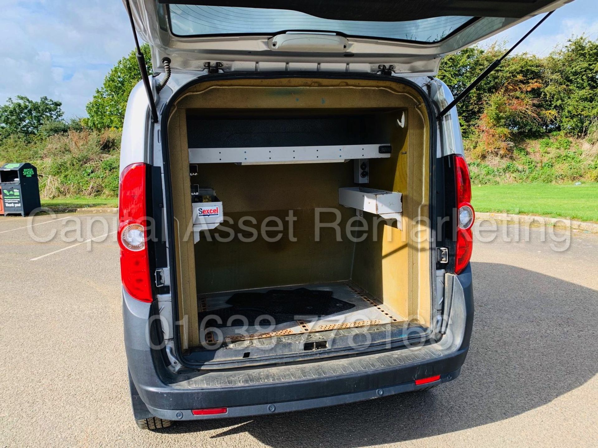 (On Sale) VAUXHALL COMBO 2300 *SWB - 5 SEATER CREW* (2015 - NEW MODEL) 'CDTI - STOP/START' *A/C* - Image 26 of 31