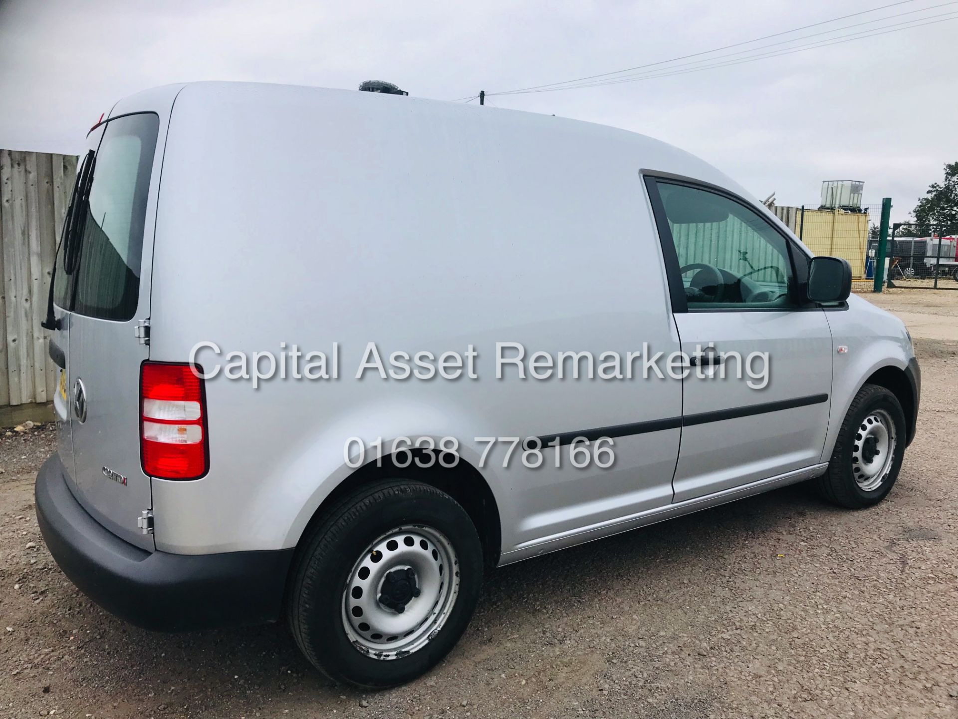 On Sale VOLKSWAGEN CADDY *SPORTY VAN* SWB PANEL VAN (2015 - NEW MODEL) 1.6 TDI - 102 BHP **AIR CON** - Image 9 of 18