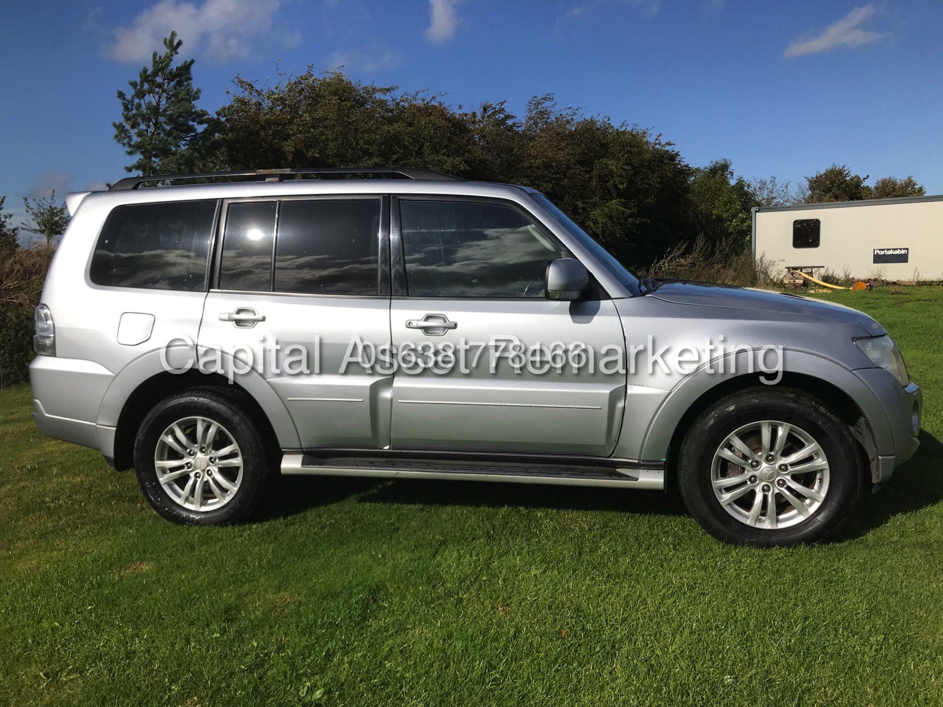 MITSUBISHI SHOGUN 3.2DI-D "SG3" LWB AUTO (13 REG) FULLY LOADED *SAT NAV* LEATHER - GLASS ROOF - Image 12 of 26