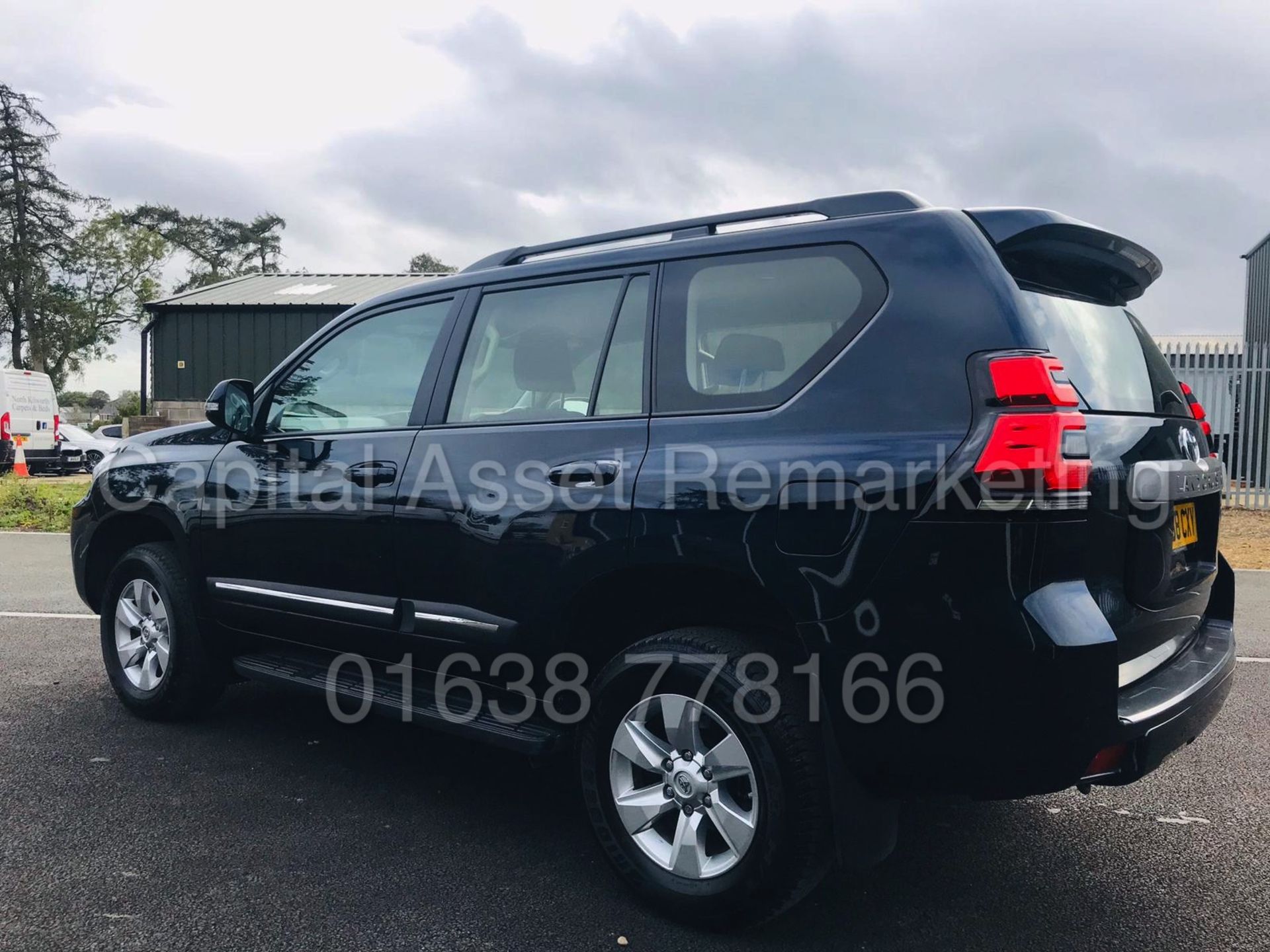 TOYOTA LAND CRUISER *4X4 SUV* (2019 MODEL) '2.8 D-4D - AUTOMATIC' **AIR CON - SAT NAV** (HUGE SPEC) - Image 2 of 27