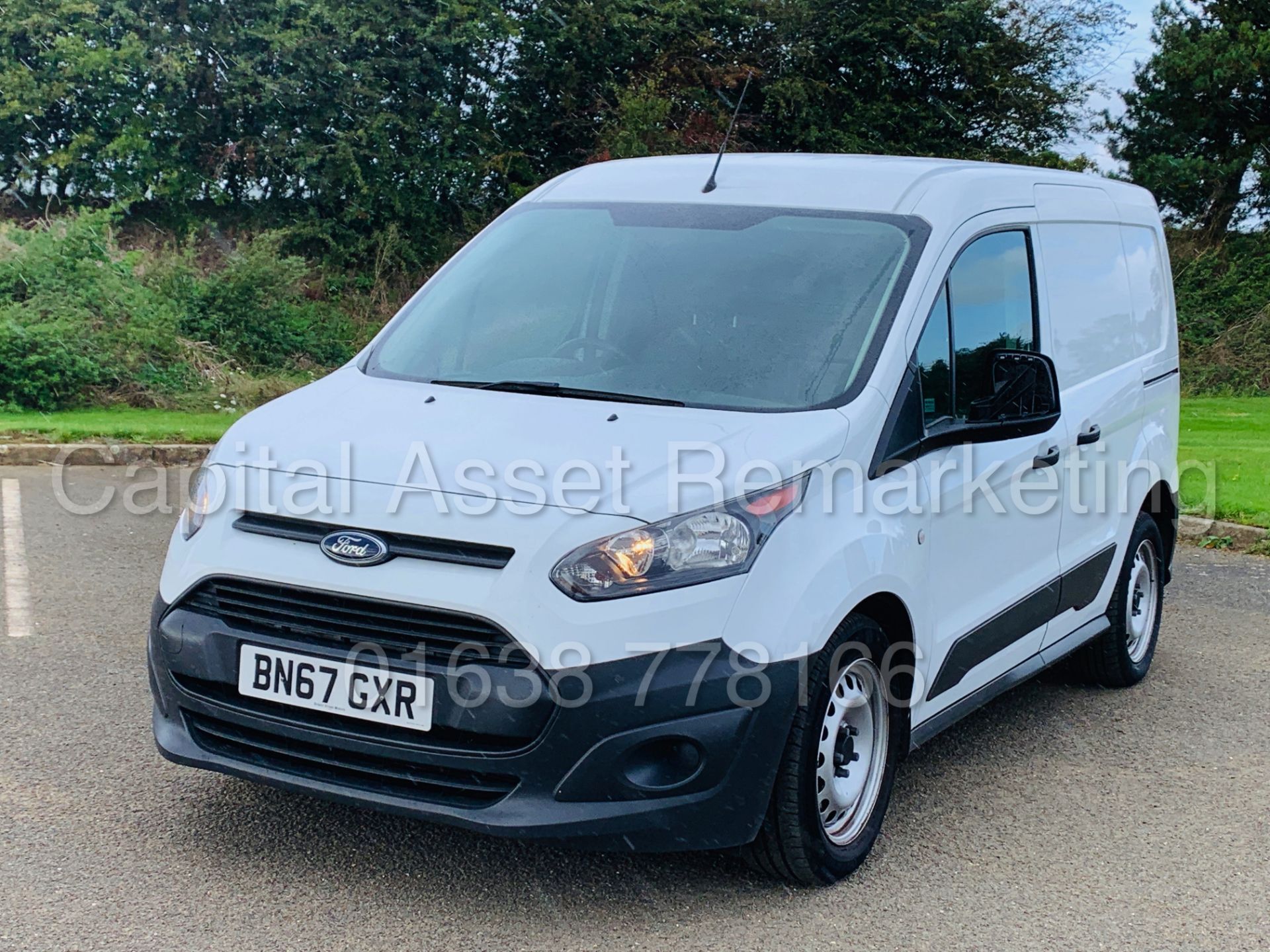 Ford Transit CONNECT 75 T200 *SWB - PANEL VAN* (2018 MODEL) '1.5 TDCI - EURO 6 COMPLIANT' (1 OWNER) - Image 2 of 36