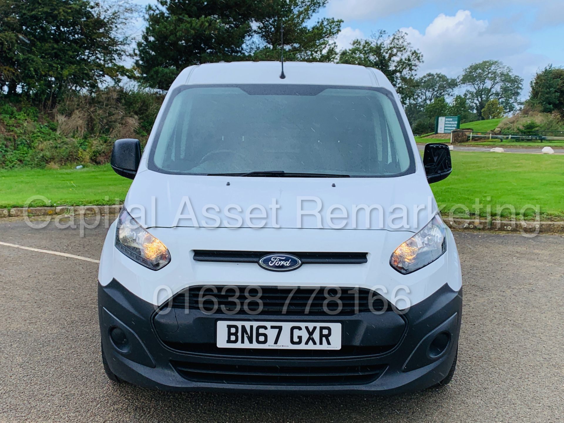 FORD TRANSIT CONNECT 75 T200 *SWB - PANEL VAN* (2018 MODEL) '1.5 TDCI - EURO 6 COMPLIANT' (1 OWNER) - Image 4 of 36