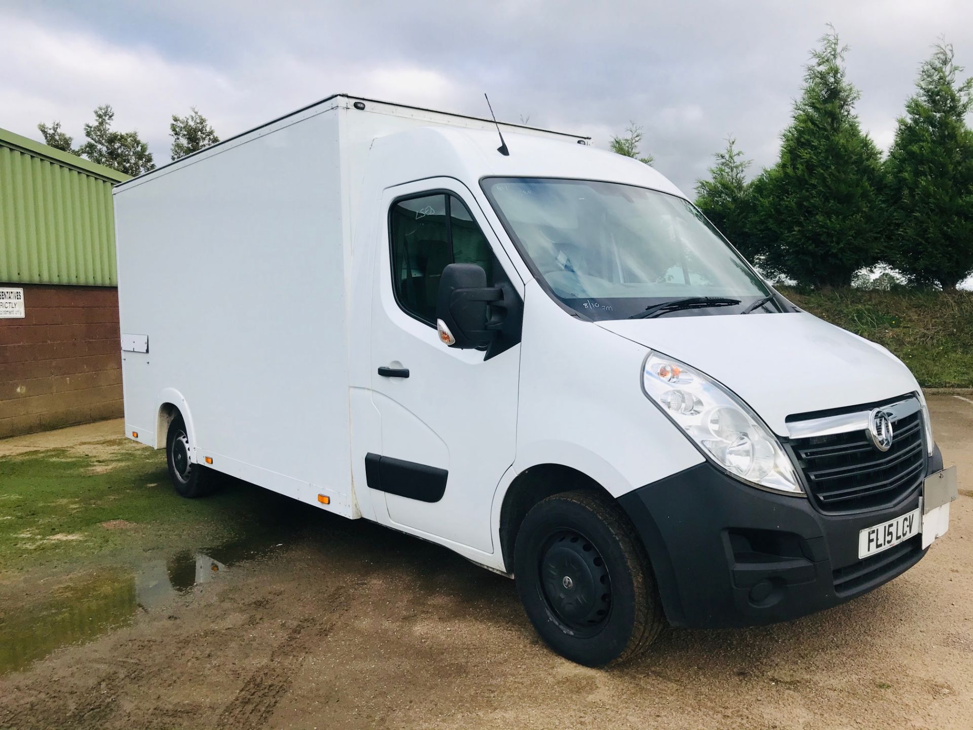 RENAULT MASTER / MOVANO 2.3CDTI 'LWB" LOW LOADER BOX VAN - 15 REG - 1 OWNER - FSH - Image 2 of 12