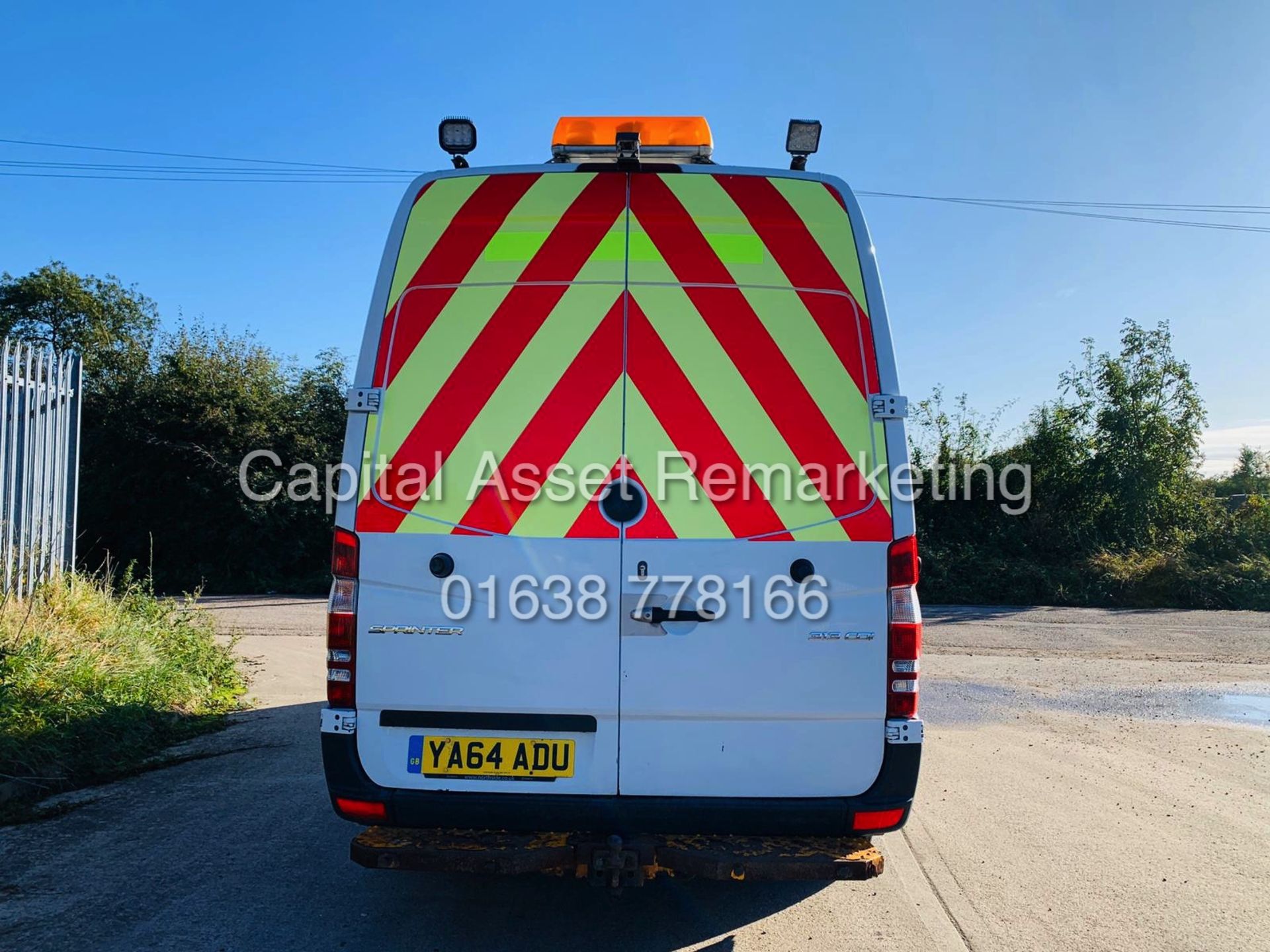 MERCEDES SPRINTER 313CDI MWB / HI TOP (2015) 5 SEATER MESSING / WELFARE UNIT - 1 OWNER *RARE* - Image 39 of 47