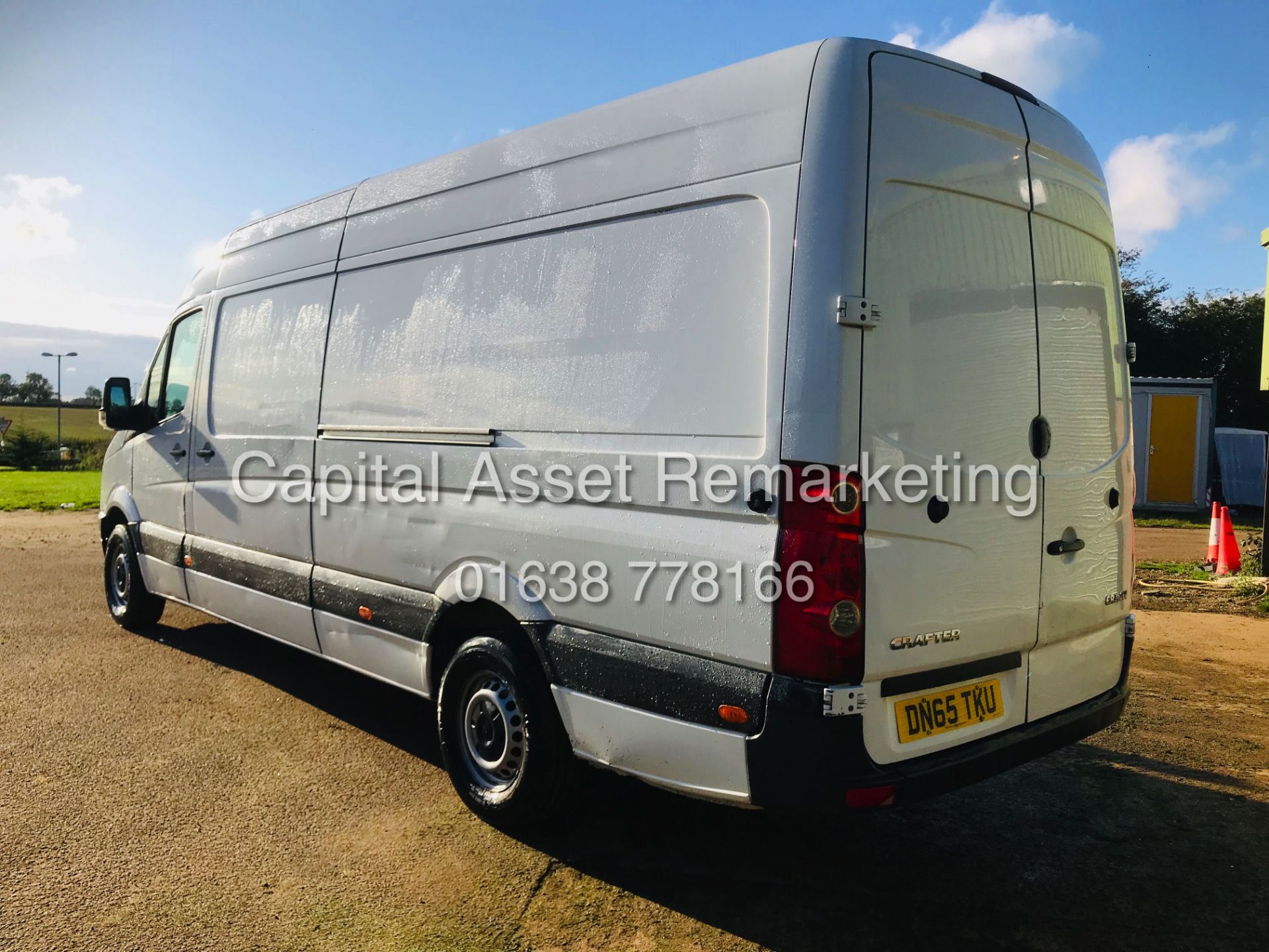 (ON SALE) VOLKSWAGEN CRAFTER 2.0TDI LWB / HI TOP (2016) 1 OWNER - CRUISE - MF STEERING - ELEC PACK - Image 5 of 15