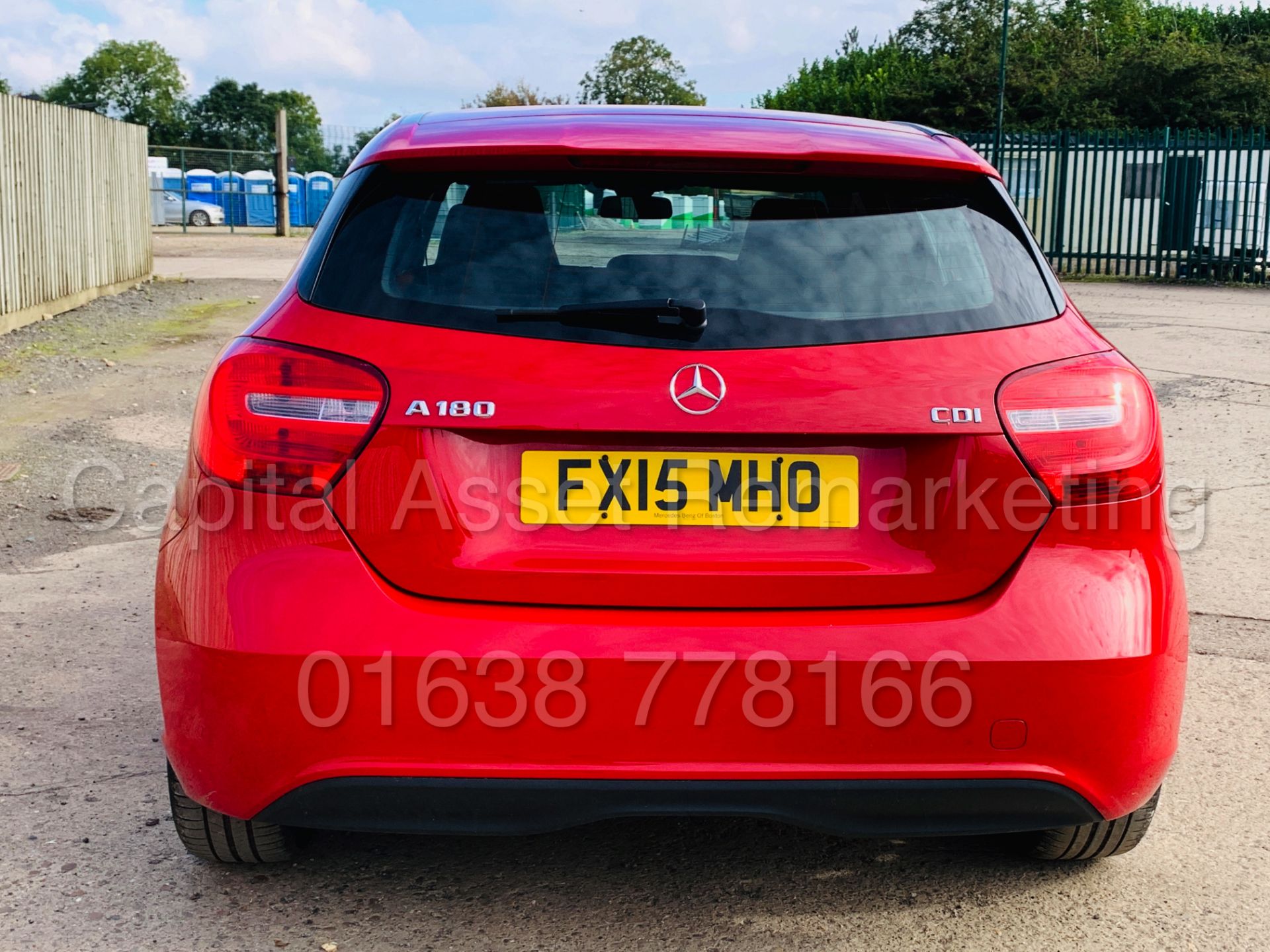 MERCEDES-BENZ A180 *5 DOOR HATCHBACK* (2015 - NEW MODEL) '1.5 CDI - 7-G TRONIC AUTO' **HUGE SPEC** - Image 10 of 43