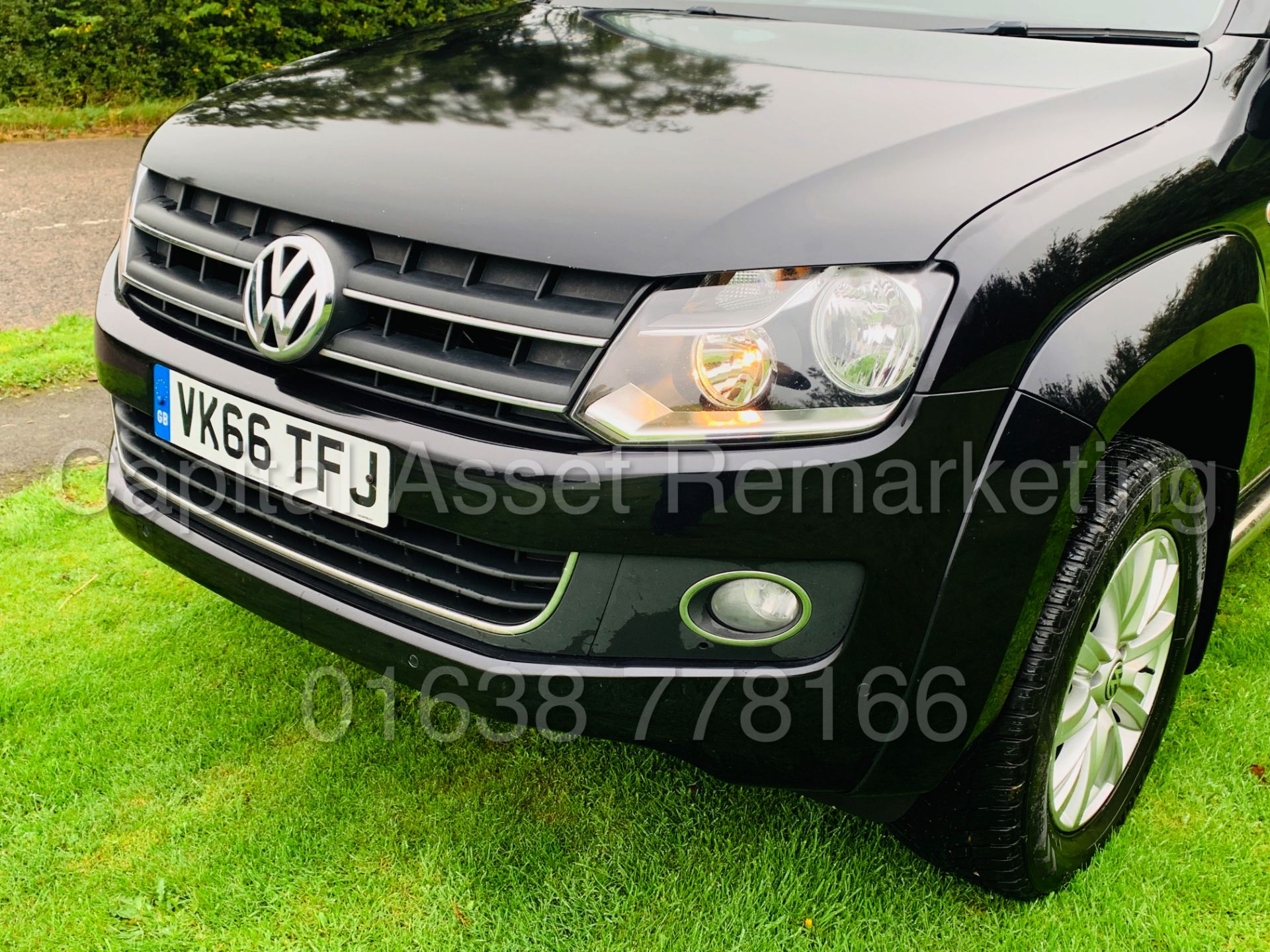 VOLKSWAGEN AMAROK *HIGHLINE EDITION* D/CAB PICK-UP (2017 MODEL) '2.0 TDI - 180 BHP - AUTO' *WOW* - Image 17 of 52