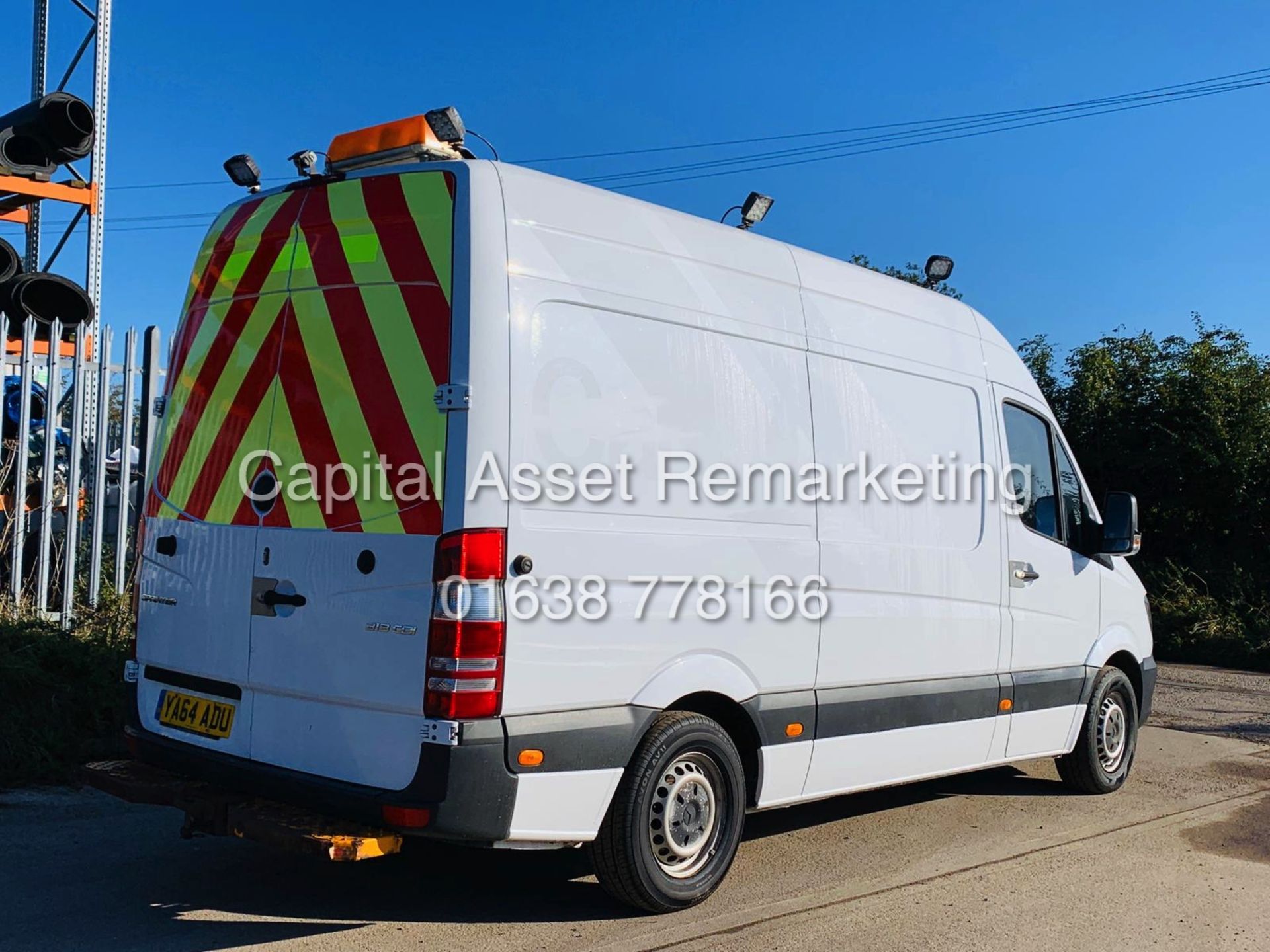 MERCEDES SPRINTER 313CDI MWB / HI TOP (2015) 5 SEATER MESSING / WELFARE UNIT - 1 OWNER *RARE* - Image 44 of 47