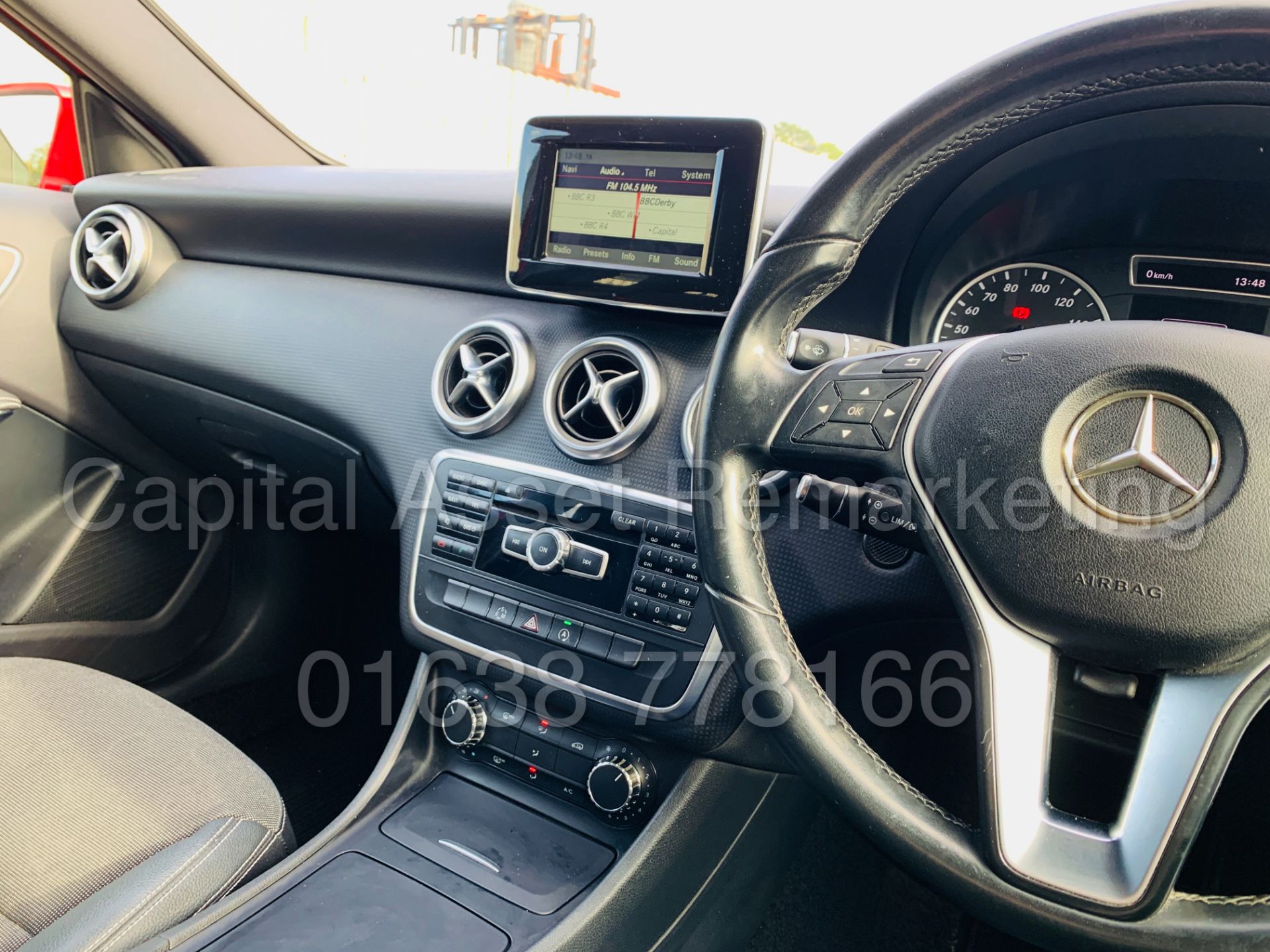 MERCEDES-BENZ A180 *5 DOOR HATCHBACK* (2015 - NEW MODEL) '1.5 CDI - 7-G TRONIC AUTO' **HUGE SPEC** - Image 32 of 43