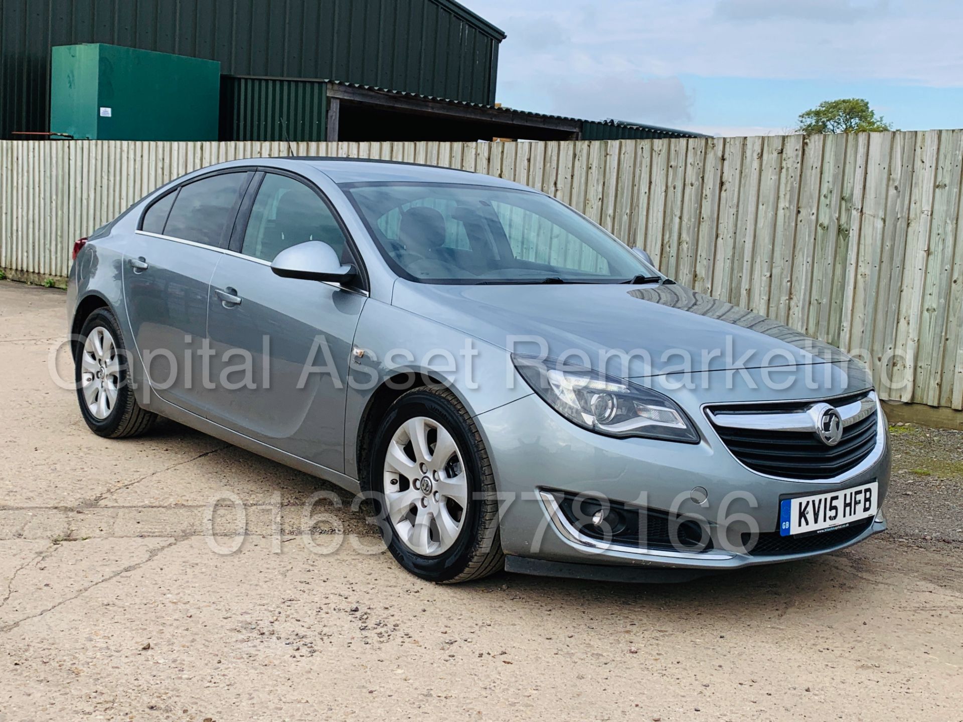 VAUXHALL INSIGNIA *SRI EDITION* (2015 - NEW MODEL) '2.0 CDTI - STOP/START - 6 SPEED' (1 OWNER) - Image 3 of 40