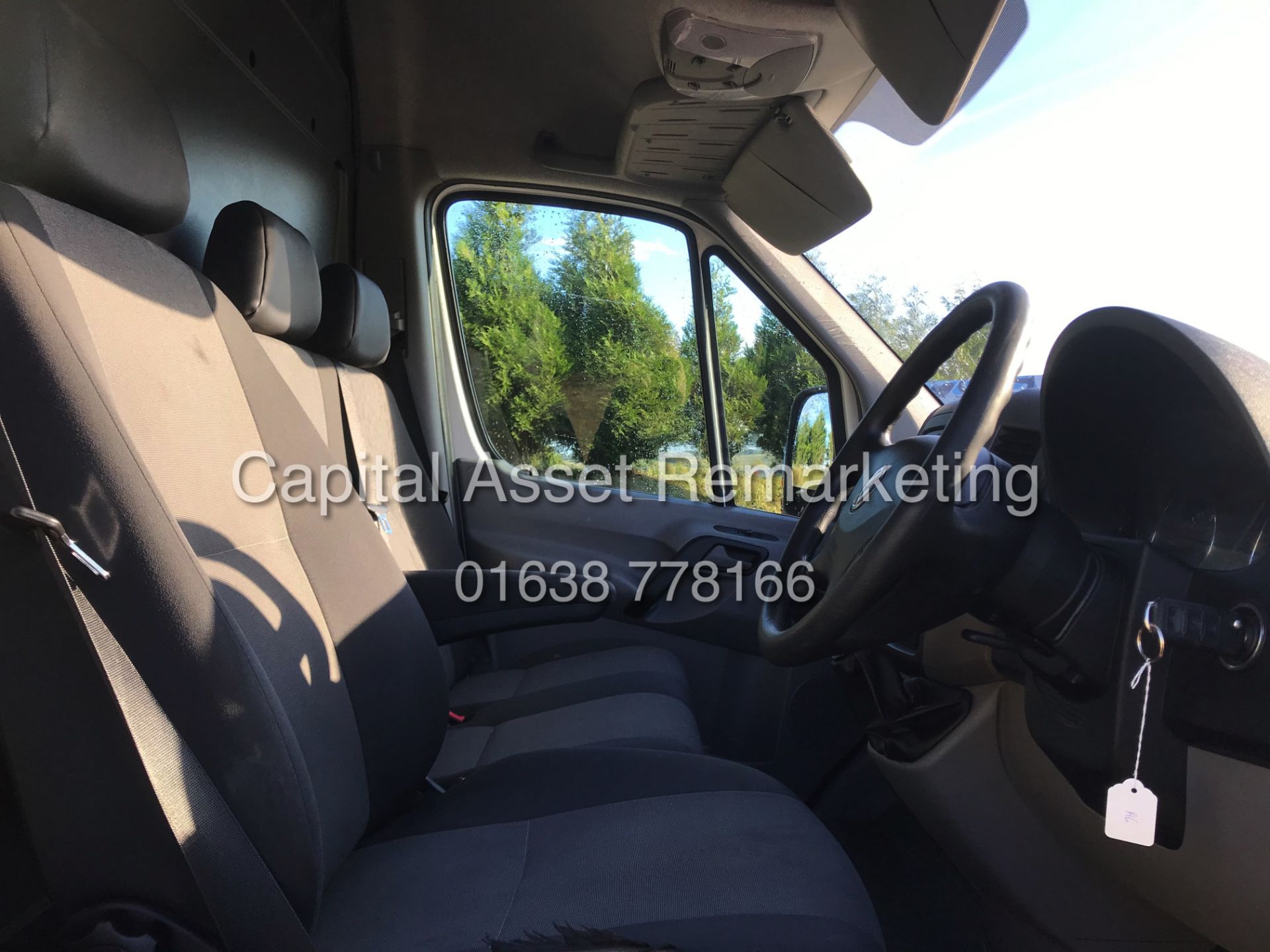 (ON SALE) VOLKSWAGEN CRAFTER 2.0TDI LWB / HI TOP (2016) 1 OWNER - CRUISE - MF STEERING - ELEC PACK - Image 8 of 15