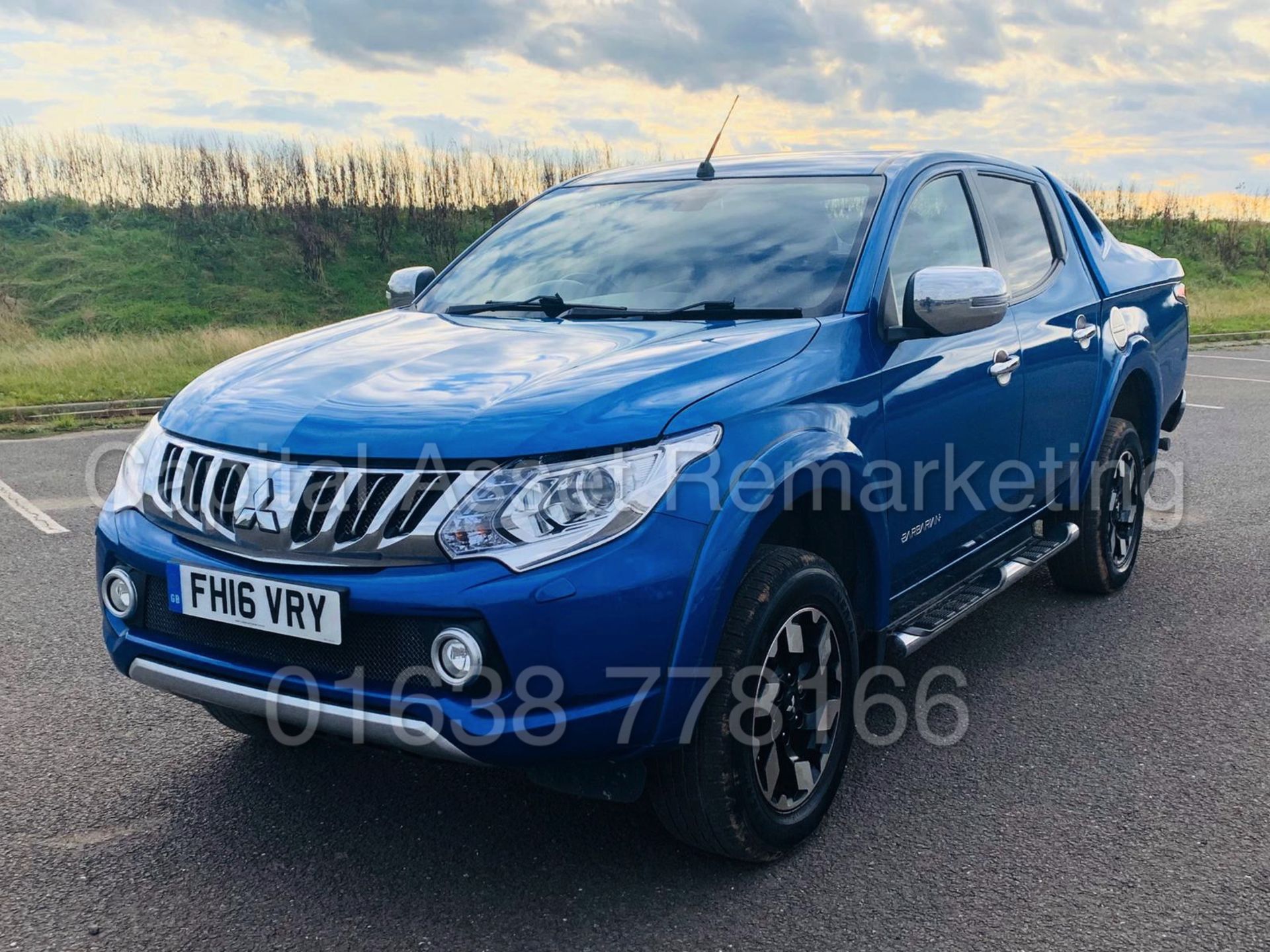 MITSUBISHI L200 *BARBARIAN EDITION* D/CAB PICK-UP (2016 - NEW MODEL) '2.4 Di-D - 178 BHP' *TOP SPEC* - Image 6 of 55