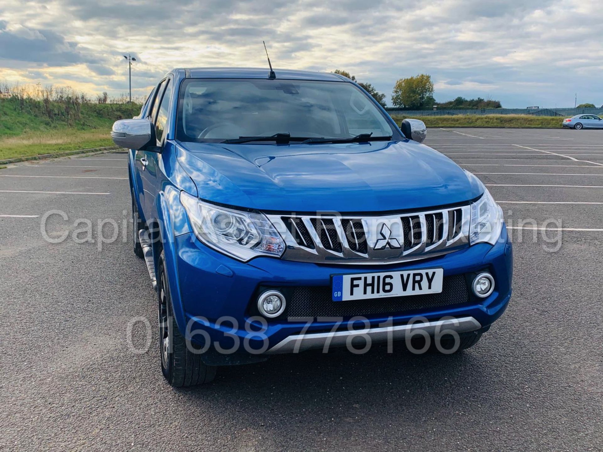 MITSUBISHI L200 *BARBARIAN EDITION* D/CAB PICK-UP (2016 - NEW MODEL) '2.4 Di-D - 178 BHP' *TOP SPEC* - Image 4 of 55