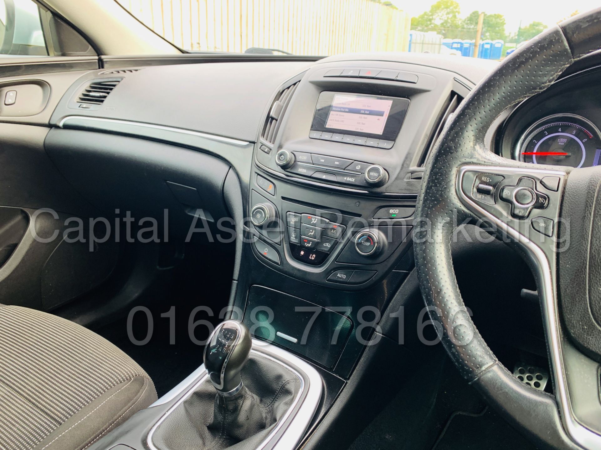 (On Sale) VAUXHALL INSIGNIA *SRI EDITION* (2015) '2.0 CDTI - STOP/START - 6 SPEED' (1 OWNER) - Image 33 of 40