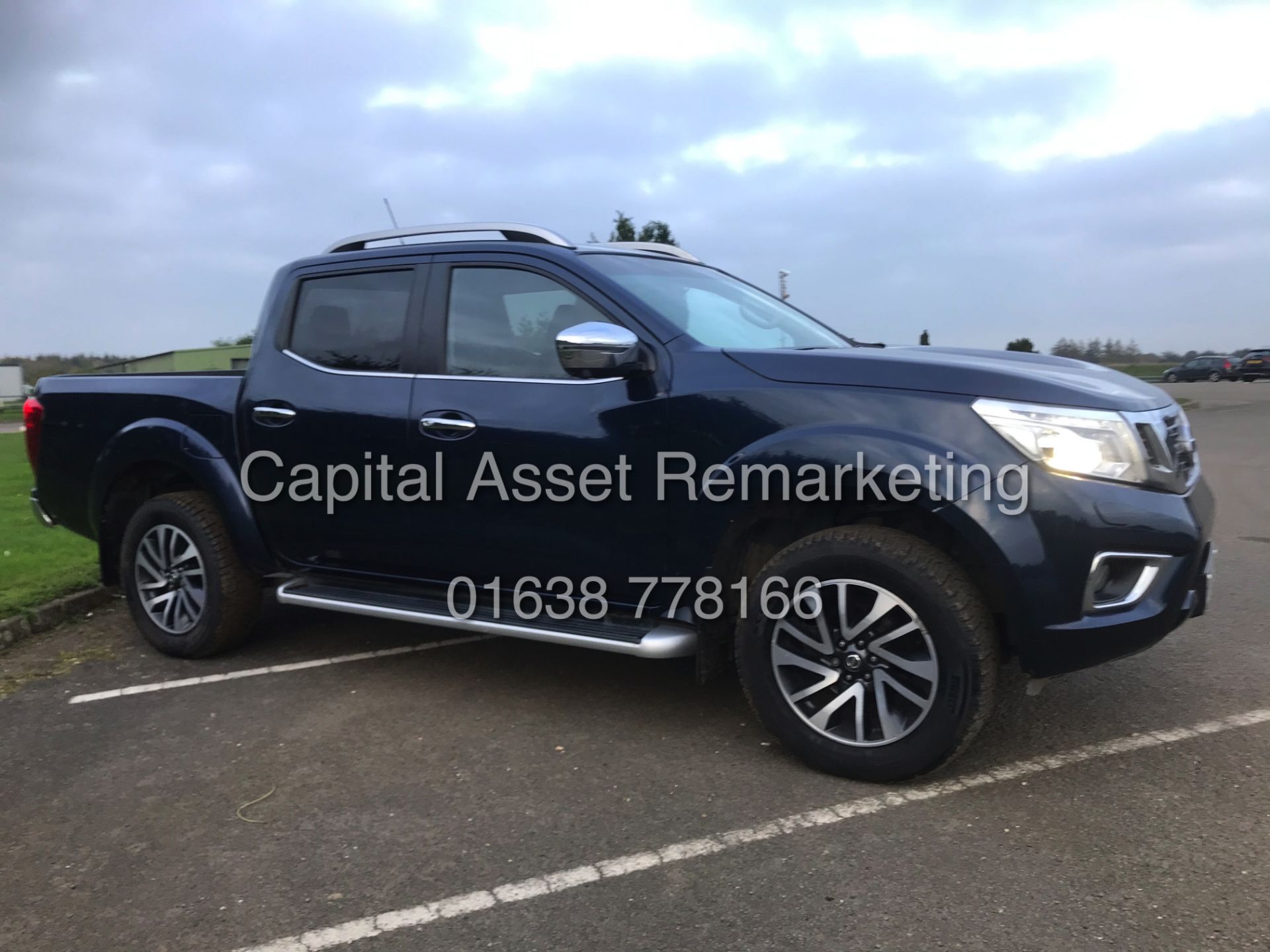 NISSAN NAVARA 2.3DCI "TEKNA" D/C (2017 MODEL) 1 OWNER FSH - SAT NAV - LEATHER - CLIMATE / AIR CON - Image 8 of 27