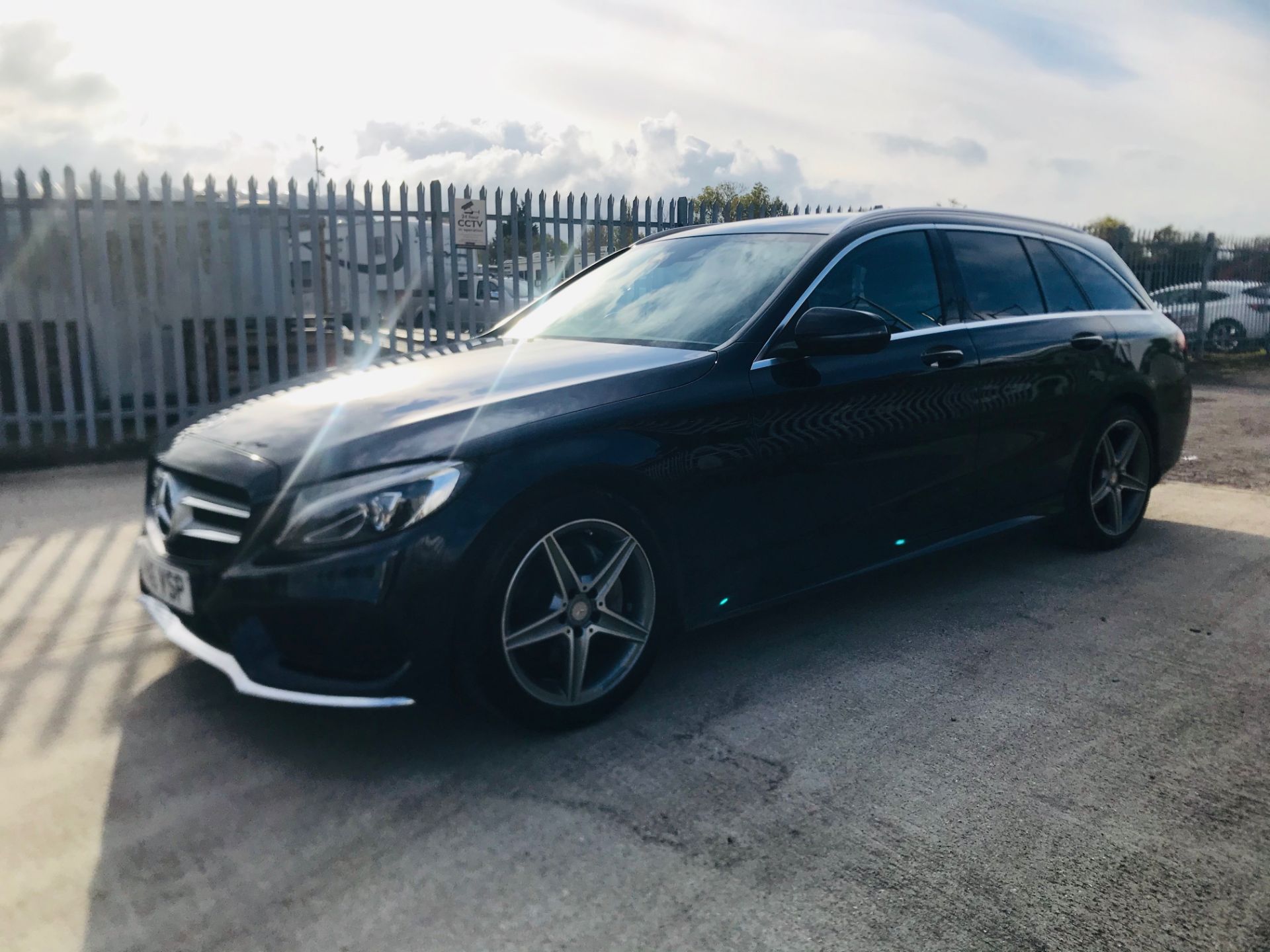 (ON SALE) MERCEDES C220d "AMG" LINE 7G AUTO ESTATE - 16 REG - SAT NAV - LEATHER -1 KEEPER -HUGE SPEC - Image 6 of 23