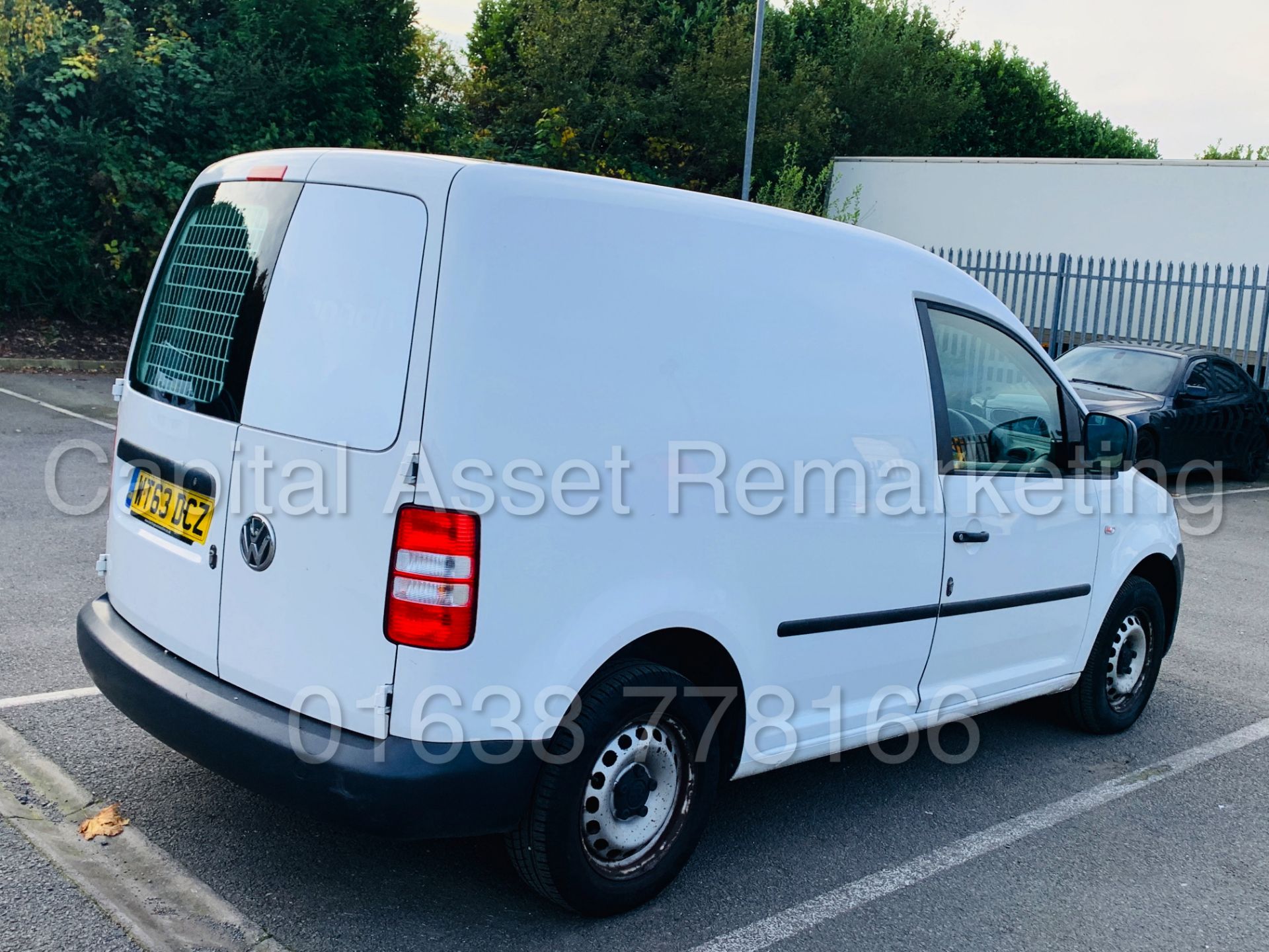 (On Sale) VOLKSWAGEN CADDY C20 BLUEMOTION *SWB - PANEL VAN* (2014) '1.6 TDI - 102 BHP' **AIR CON** - Image 12 of 30