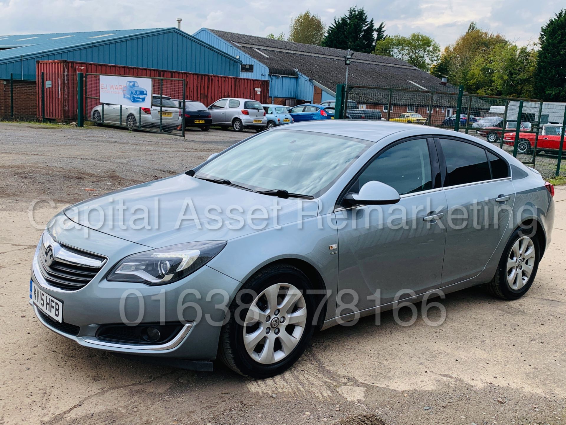 (On Sale) VAUXHALL INSIGNIA *SRI EDITION* (2015) '2.0 CDTI - STOP/START - 6 SPEED' (1 OWNER) - Image 7 of 40