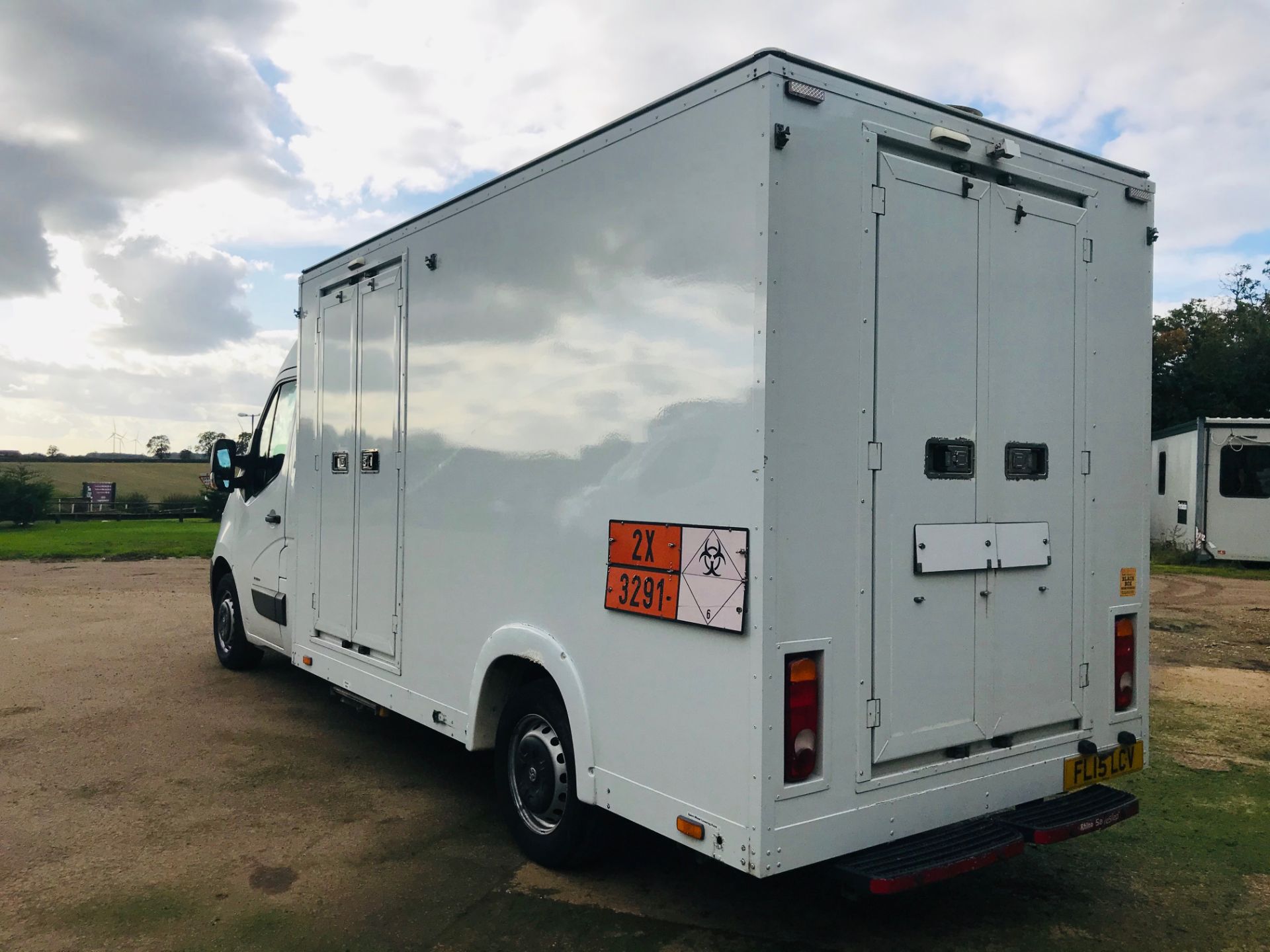 VAUXHALL MOVANO 2.3CDTI "136BHP - 6 SPEED" 14FT LOW-LOADER BOX VAN (15 REG) SIDE ACCESS - 1 OWNER - Image 5 of 12