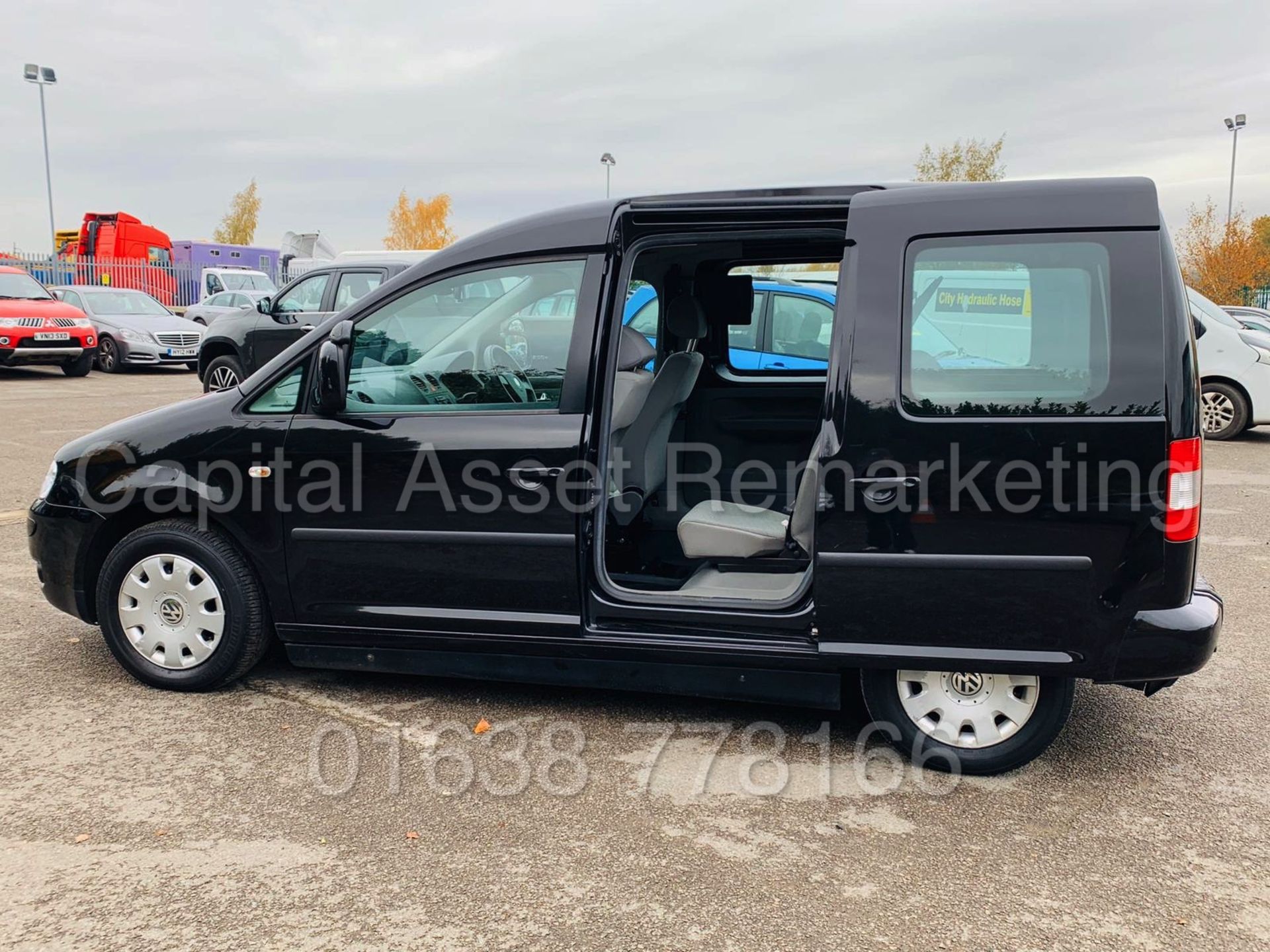 VOLKSWAGEN CADDY C20 *LIFE EDITION* DISABILITY ACCESS / WAV (2010) '1.9 TDI -AUTO' *A/C* (LOW MILES) - Image 19 of 32