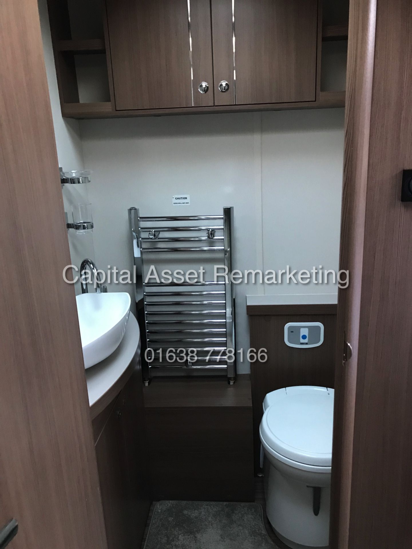 (ON SALE) BUCCANEER COMMODORE (2018 MODEL) LUXURY CARAVAN *TOP SPEC* NEW AROUND £37,000-END BEDROOM - Image 22 of 33