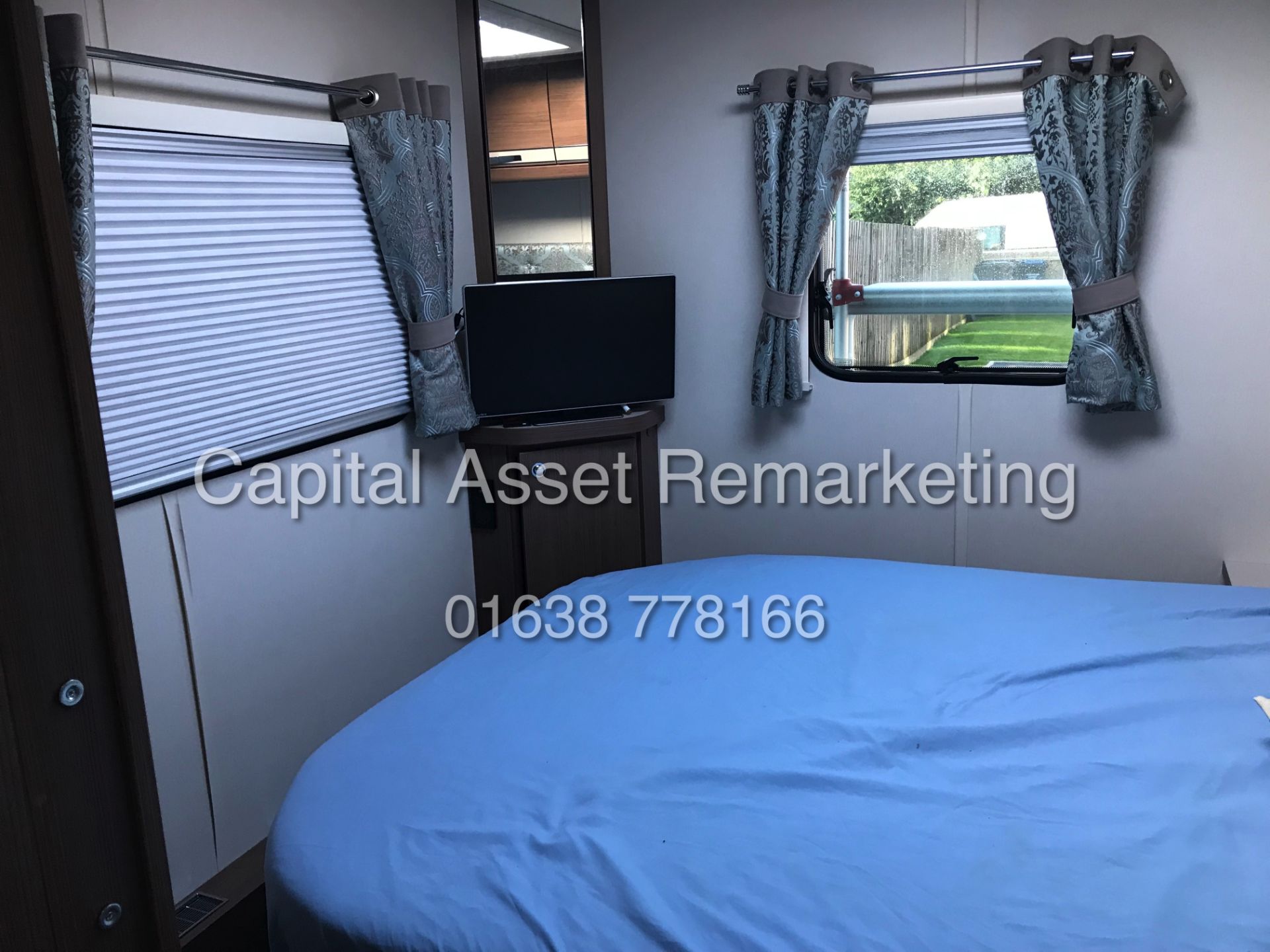 (ON SALE) BUCCANEER COMMODORE (2018 MODEL) LUXURY CARAVAN *TOP SPEC* NEW AROUND £37,000-END BEDROOM - Image 24 of 33