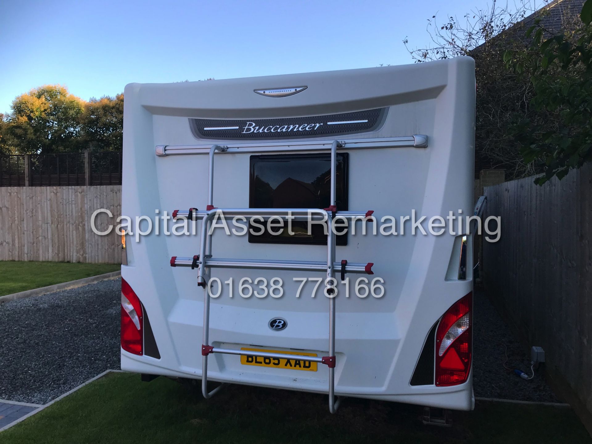 (ON SALE) BUCCANEER COMMODORE (2018 MODEL) LUXURY CARAVAN *TOP SPEC* NEW AROUND £37,000-END BEDROOM - Image 5 of 33