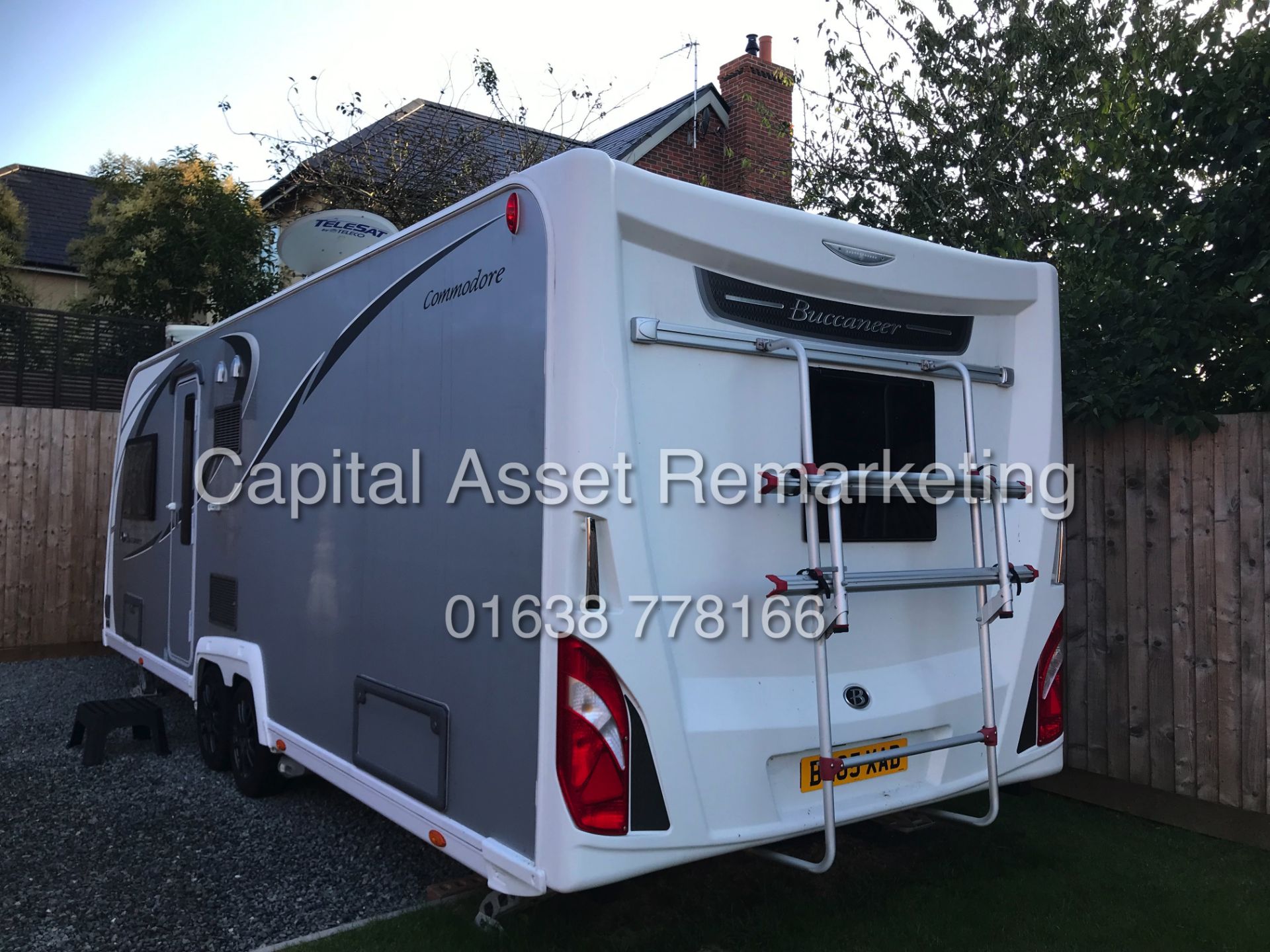 (ON SALE) BUCCANEER COMMODORE (2018 MODEL) LUXURY CARAVAN *TOP SPEC* NEW AROUND £37,000-END BEDROOM - Image 4 of 33