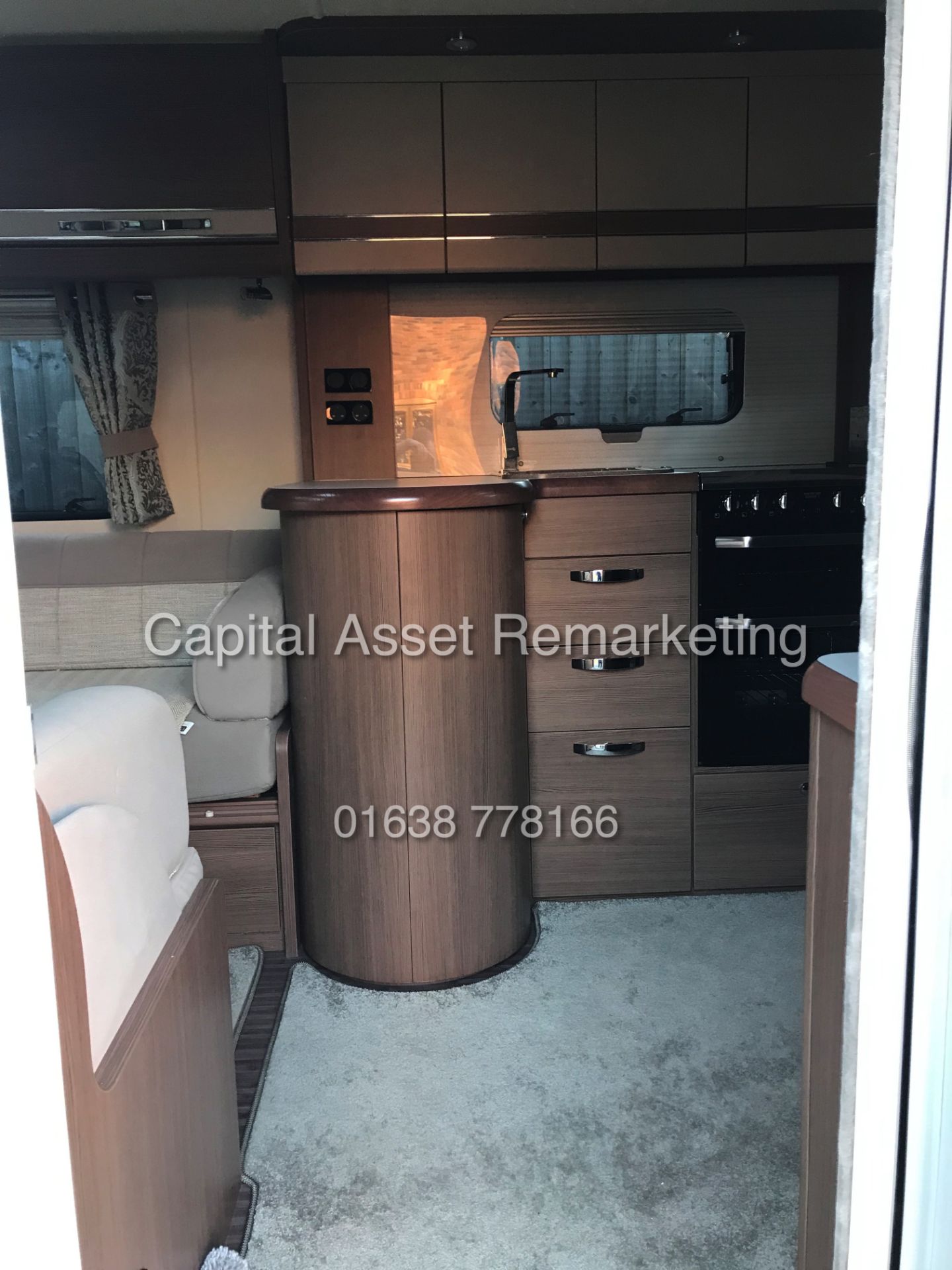 (ON SALE) BUCCANEER COMMODORE (2018 MODEL) LUXURY CARAVAN *TOP SPEC* NEW AROUND £37,000-END BEDROOM - Image 7 of 33