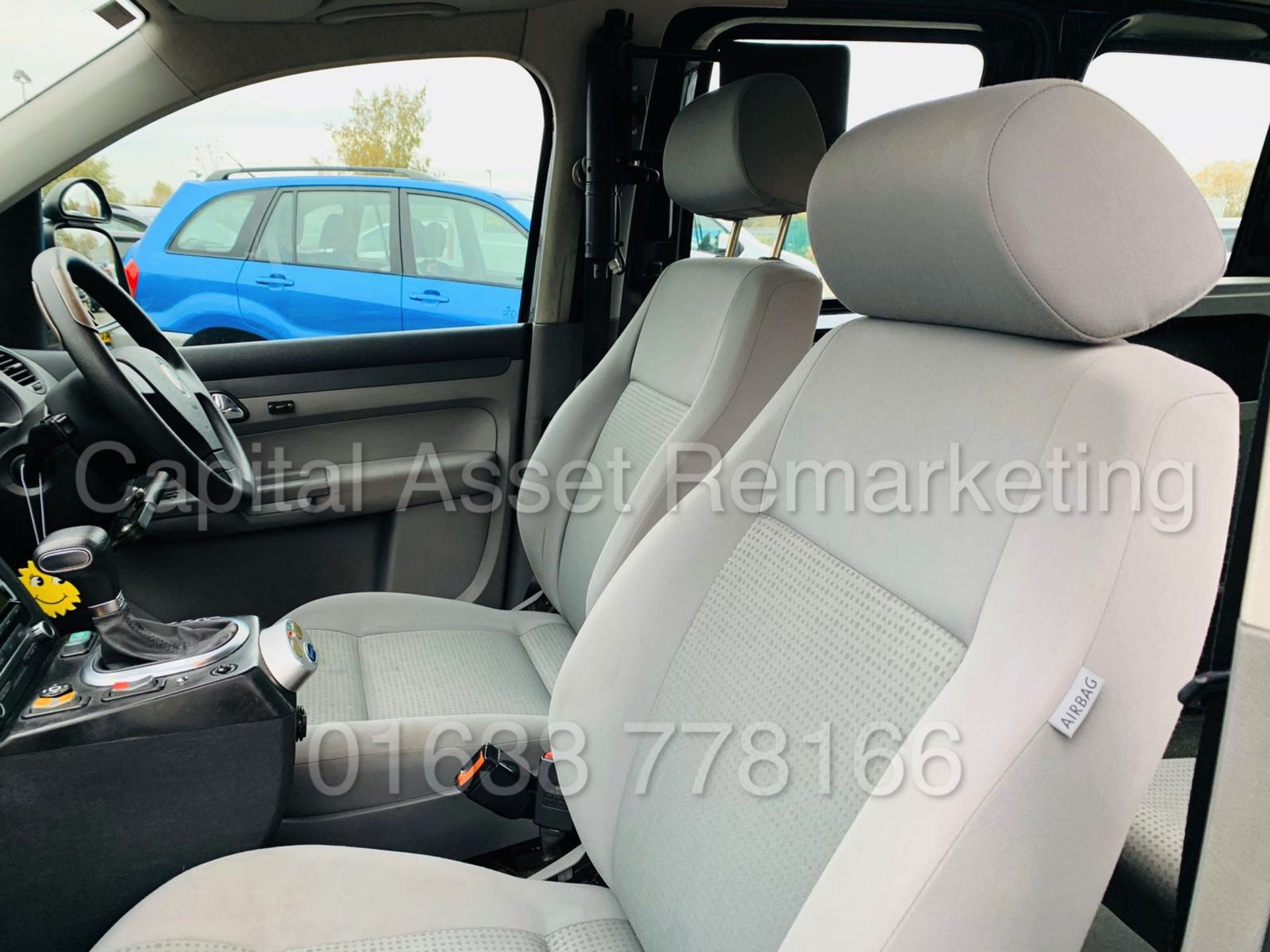 VOLKSWAGEN CADDY C20 *LIFE* DISABILITY ACCESS / WAV (2010) '1.9 TDI - AUTO' *A/C* (ONLY 22K MILES) - Bild 15 aus 32