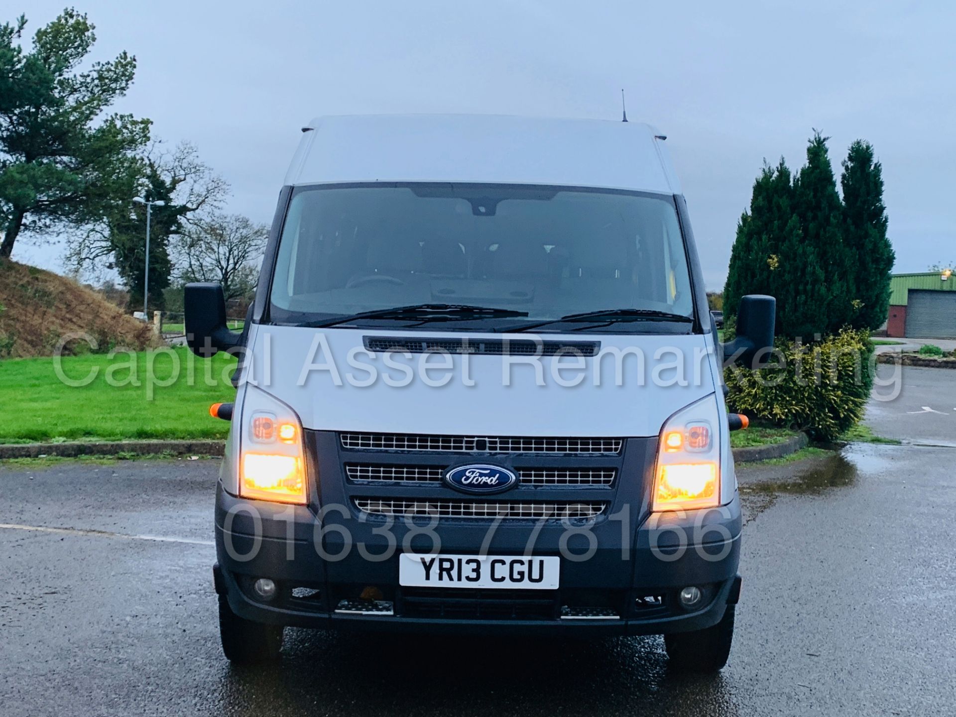 FORD TRANSIT 135 T430 RWD *XLWB -17 SEATER MINI-BUS* (2013) '2.2 TDCI - 135 BHP - 6 SPEED' (1 OWNER) - Image 14 of 43