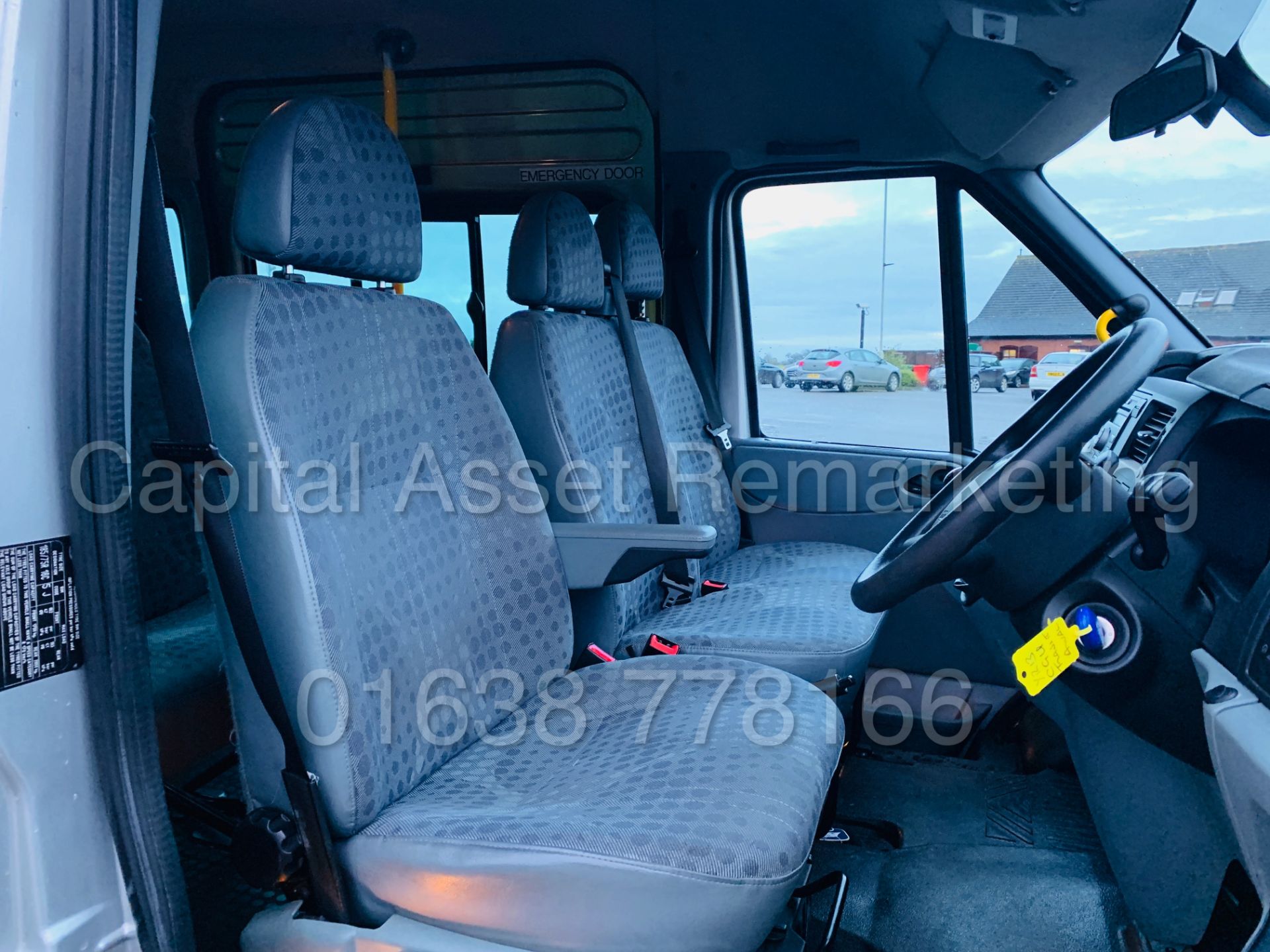 FORD TRANSIT 135 T430 RWD *XLWB -17 SEATER MINI-BUS* (2013) '2.2 TDCI - 135 BHP - 6 SPEED' (1 OWNER) - Image 29 of 43