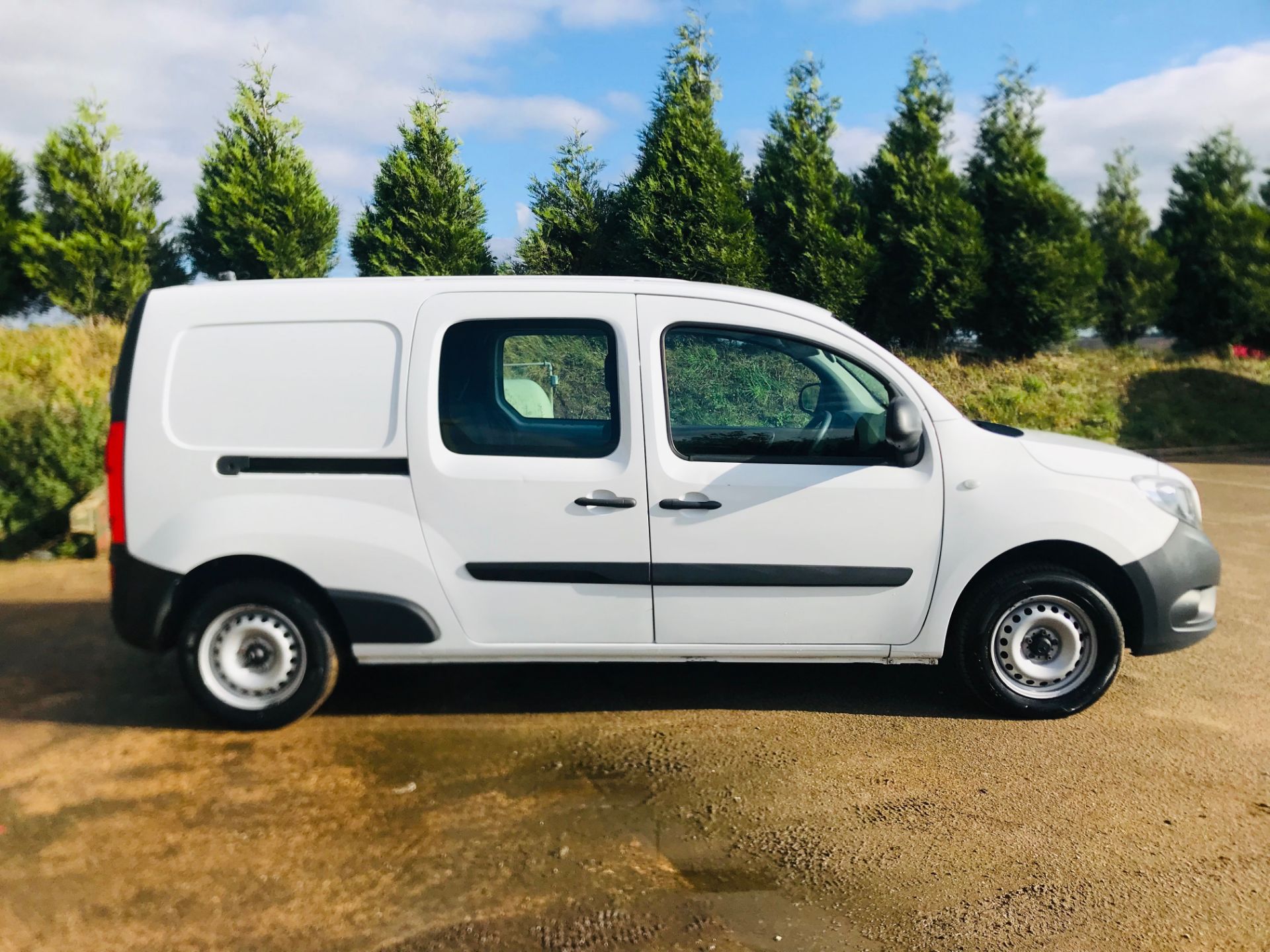 (ON SALE) MERCEDES CITAN 109CDI EXTRA LONG WHEEL BASE DUALINER / COMBI VAN - 5 SEATER - 1 KEEPER FSH - Image 9 of 19