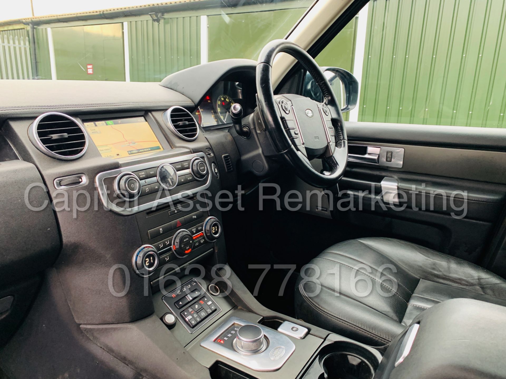 LAND ROVER DISCOVERY 4 *XS EDITION* UTILITY COMMERCIAL (2014) '3.0 SDV6 - 8 SPEED AUTO' *TOP SPEC* - Image 19 of 49