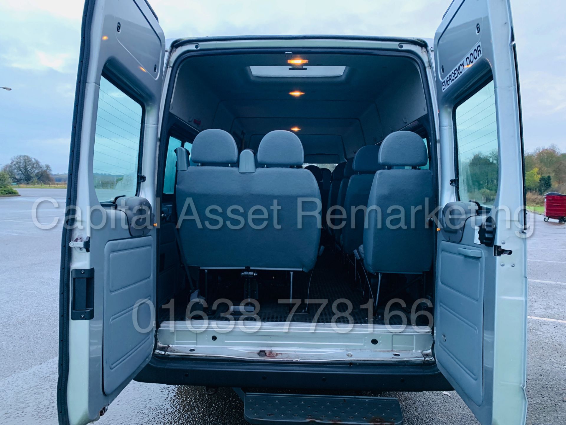 FORD TRANSIT 135 T430 RWD *XLWB -17 SEATER MINI-BUS* (2013) '2.2 TDCI - 135 BHP - 6 SPEED' (1 OWNER) - Bild 27 aus 43