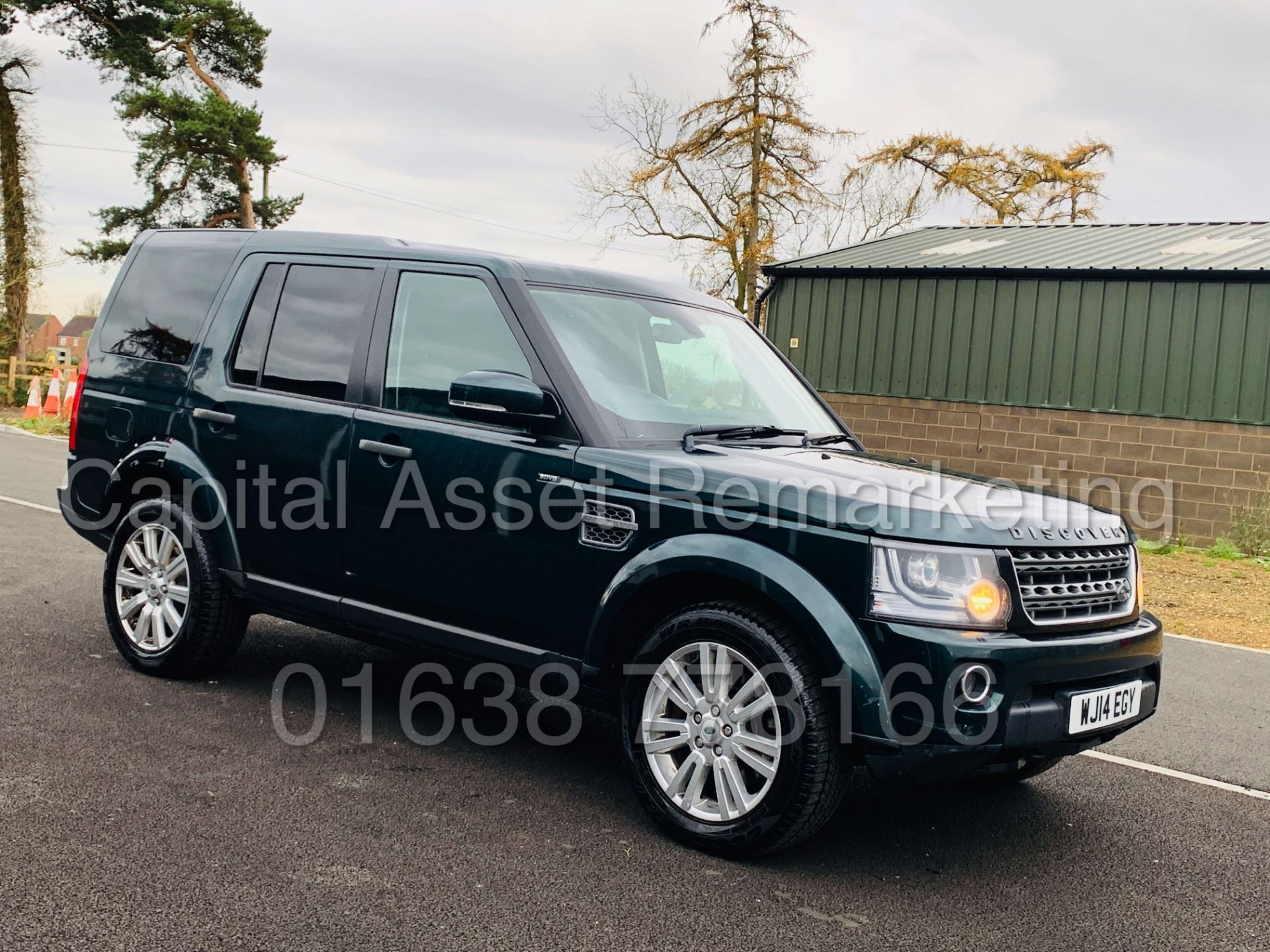 LAND ROVER DISCOVERY 4 *XS EDITION* UTILITY COMMERCIAL (2014) '3.0 SDV6 - 8 SPEED AUTO' *TOP SPEC* - Image 10 of 49