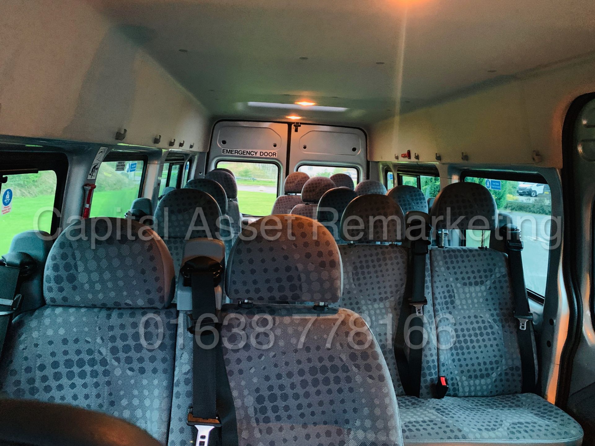 FORD TRANSIT 135 T430 RWD *XLWB -17 SEATER MINI-BUS* (2013) '2.2 TDCI - 135 BHP - 6 SPEED' (1 OWNER) - Image 36 of 43