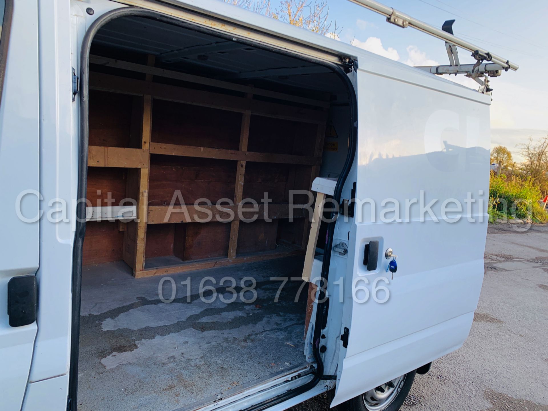 FORD TRANSIT 100 T280 FWD *SWB - PANEL VAN* (2014 MODEL) '2.2 TDCI - 100 BHP - 6 SPEED' (1 OWNER) - Bild 18 aus 32