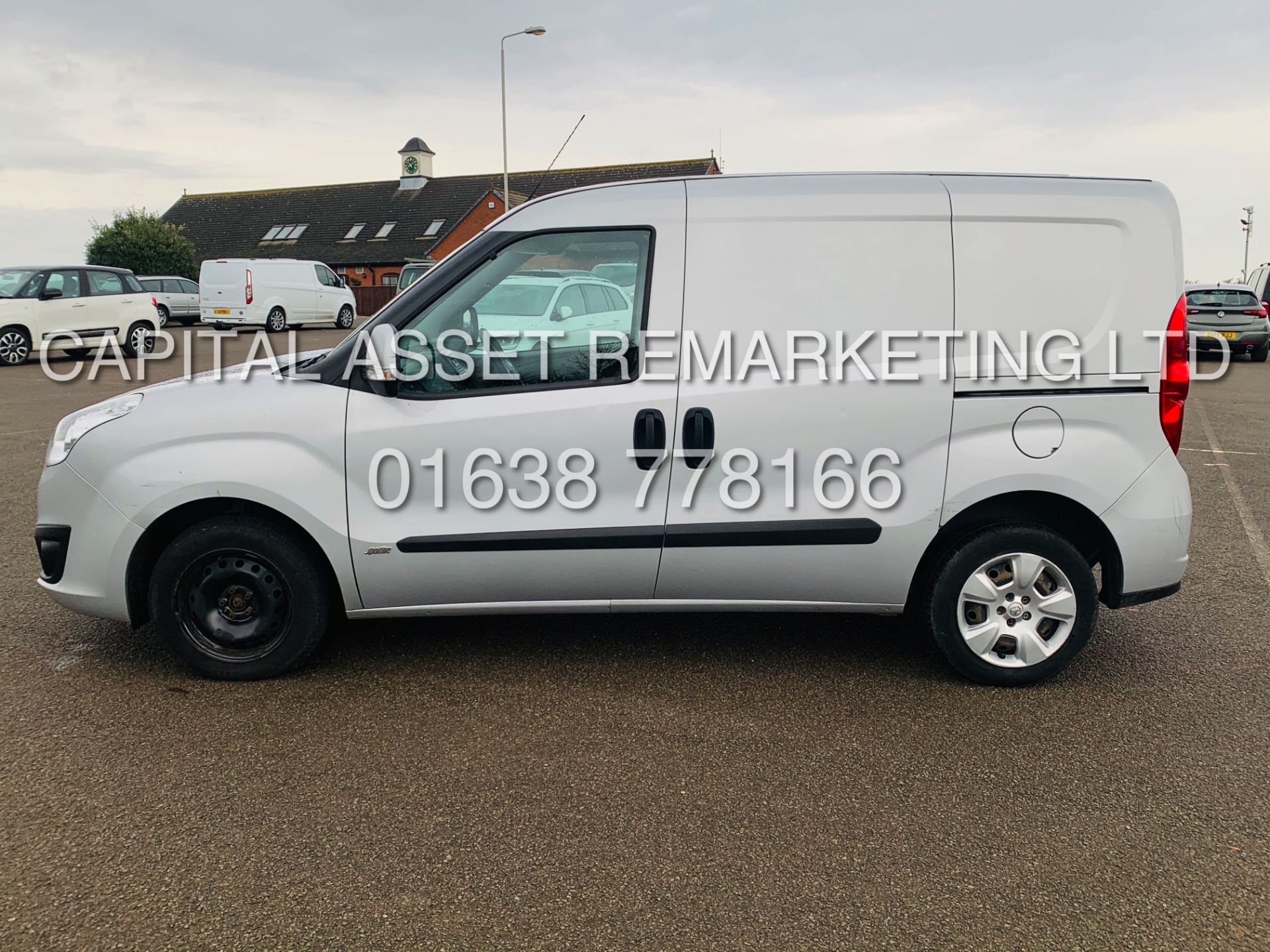 (On Sale) VAUXHALL COMBO 2000 CDTI *SPORTIVE* SWB - PANEL VAN (2015 - NEW MODEL) *AIR CON* (1 OWNER) - Image 9 of 23