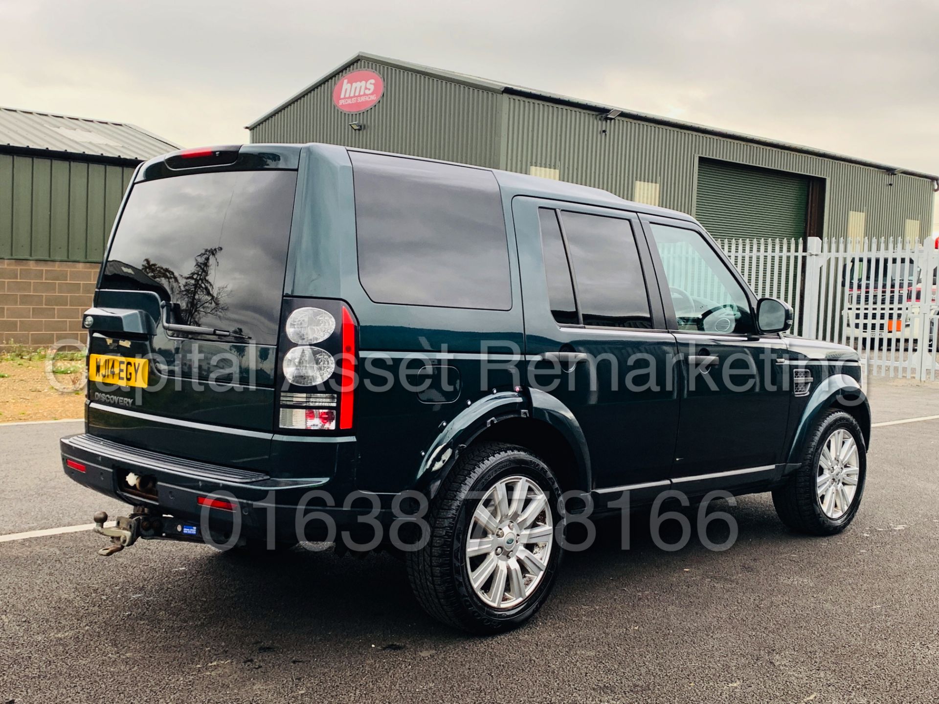 LAND ROVER DISCOVERY 4 *XS EDITION* UTILITY COMMERCIAL (2014) '3.0 SDV6 - 8 SPEED AUTO' *TOP SPEC* - Image 8 of 49