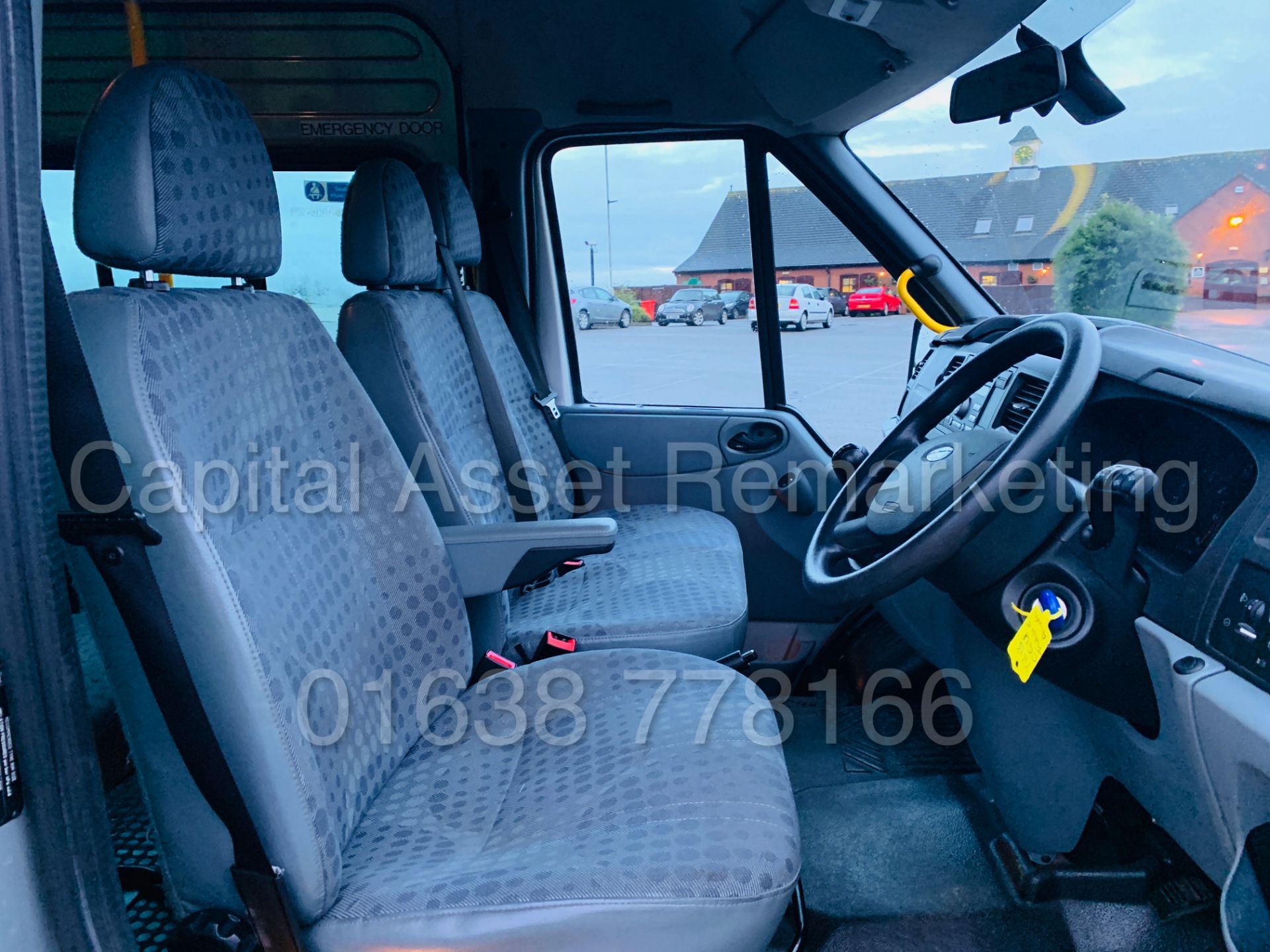 FORD TRANSIT 135 T430 RWD *XLWB -17 SEATER MINI-BUS* (2013) '2.2 TDCI - 135 BHP - 6 SPEED' (1 OWNER) - Bild 30 aus 43