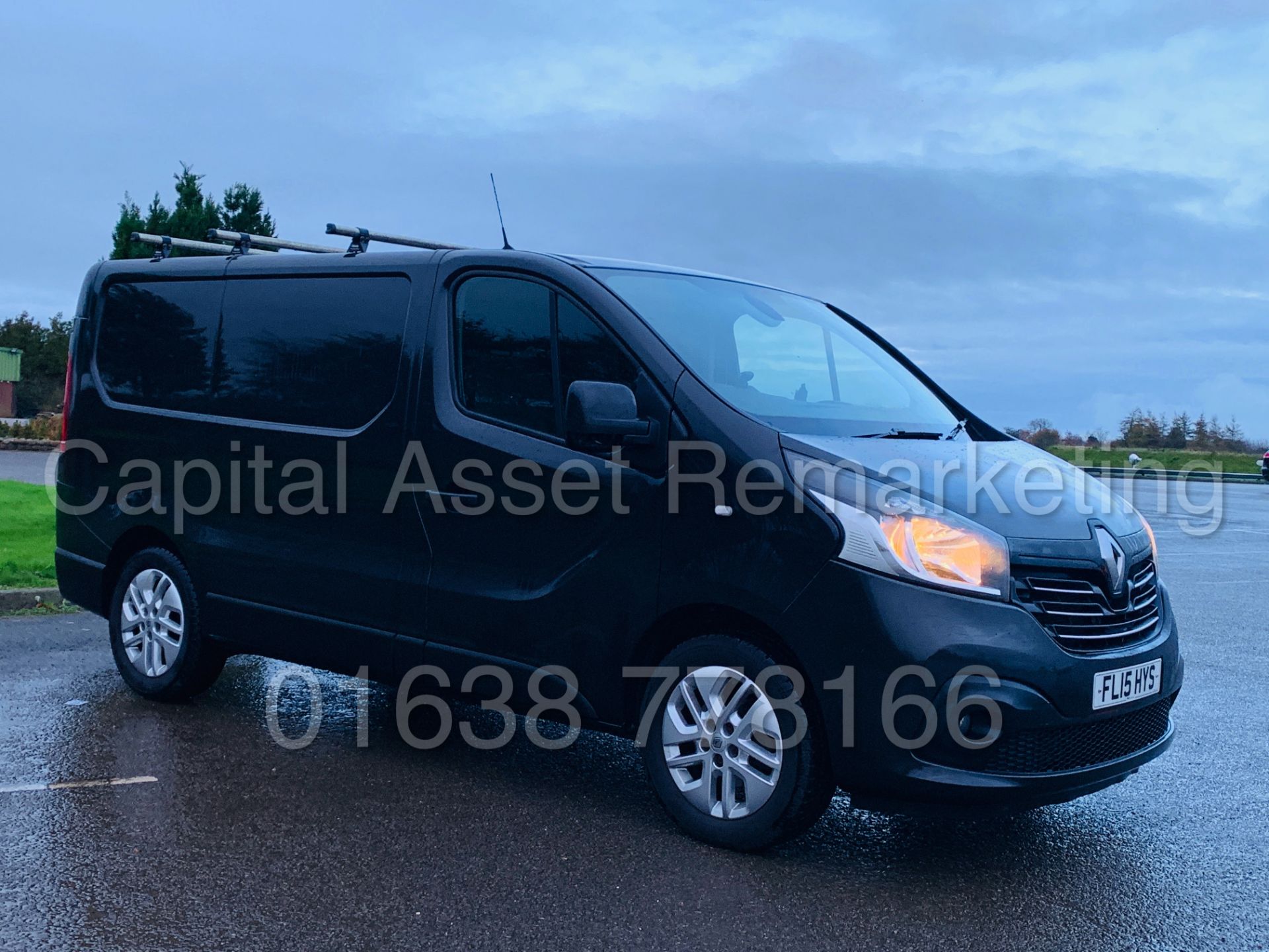 RENAULT TRAFIC *SPORT ENERGY* SWB (2015 - NEW MODEL) '1.6 DCI - 120 BHP - 6 SPEED' *SAT NAV - A/C* - Image 9 of 39