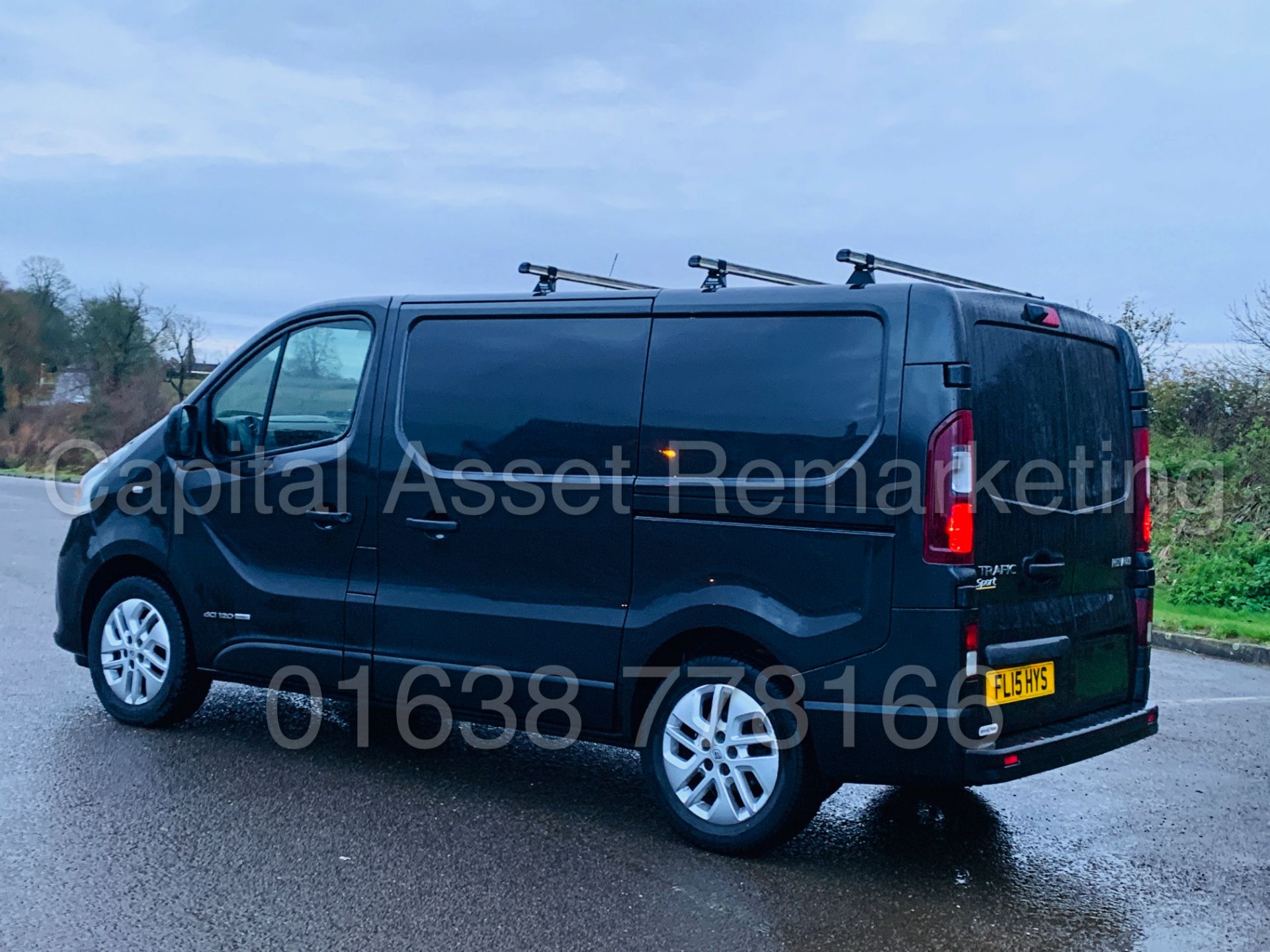 RENAULT TRAFIC *SPORT ENERGY* SWB (2015 - NEW MODEL) '1.6 DCI - 120 BHP - 6 SPEED' *SAT NAV - A/C* - Bild 4 aus 39