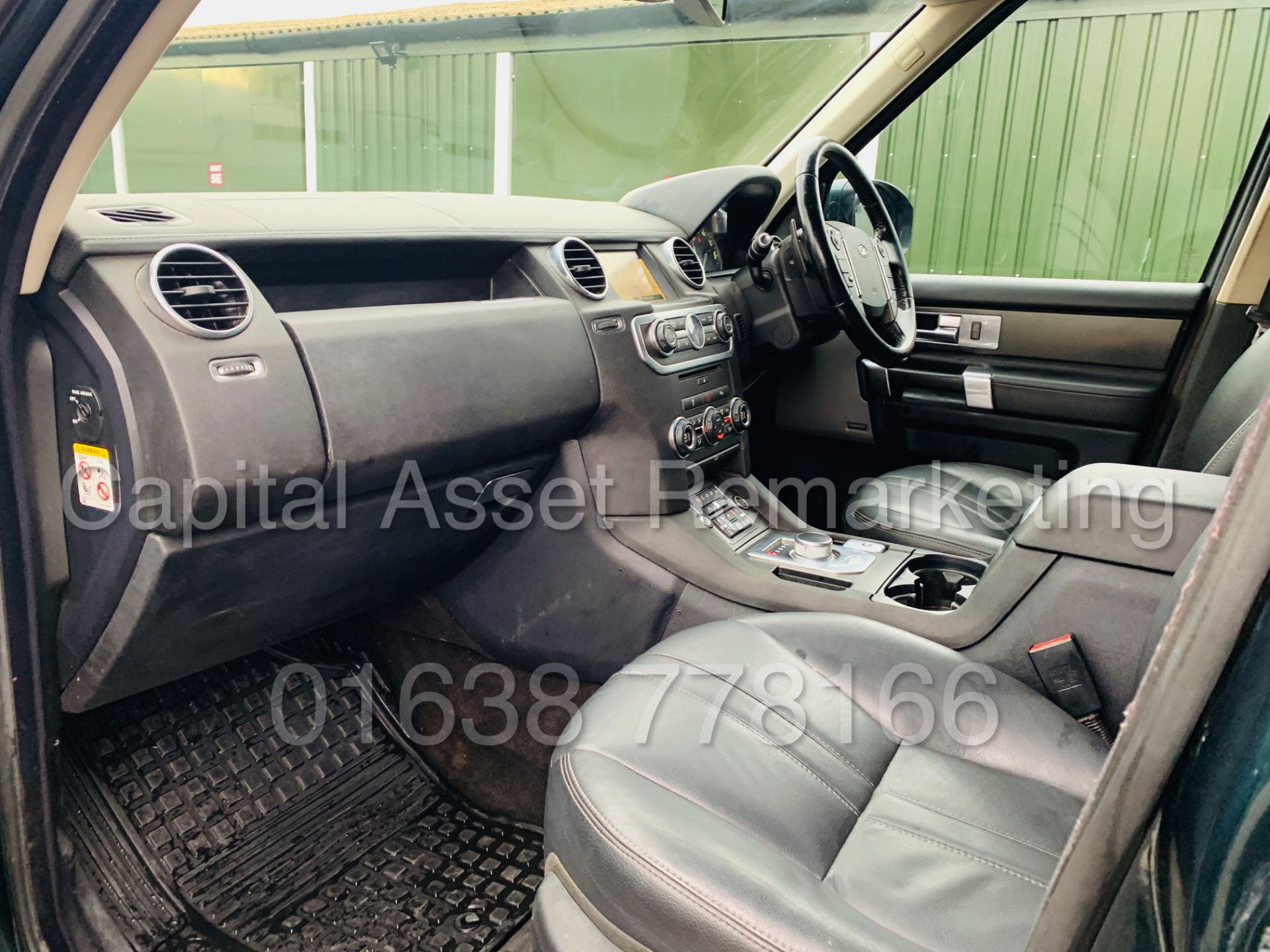 LAND ROVER DISCOVERY 4 *XS EDITION* UTILITY COMMERCIAL (2014) '3.0 SDV6 - 8 SPEED AUTO' *TOP SPEC* - Image 20 of 49
