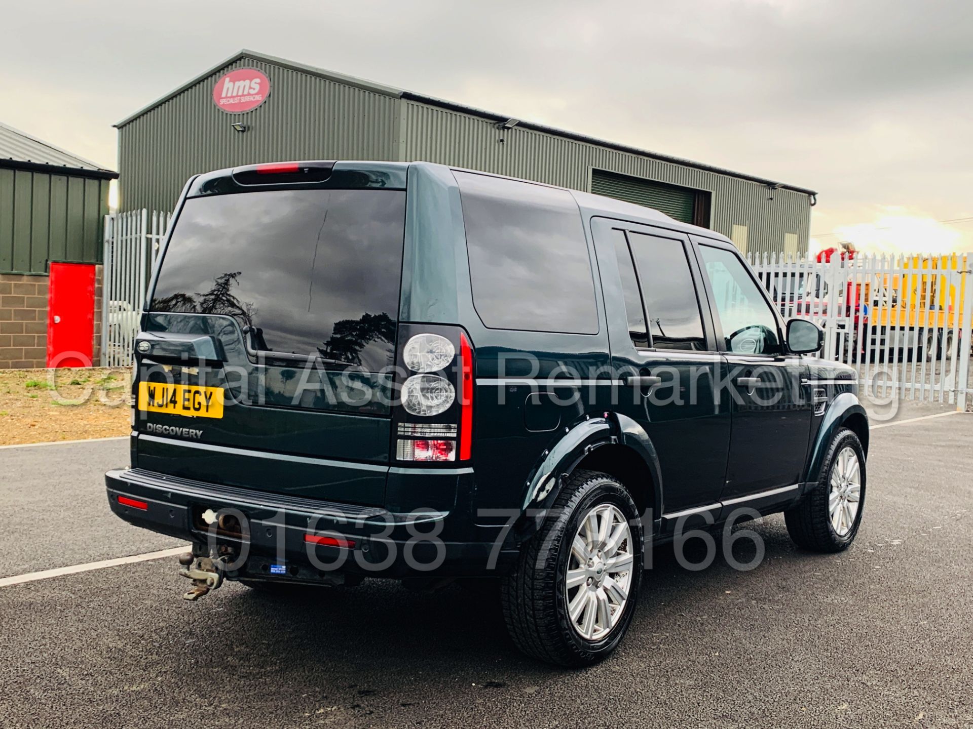 LAND ROVER DISCOVERY 4 *XS EDITION* UTILITY COMMERCIAL (2014) '3.0 SDV6 - 8 SPEED AUTO' *TOP SPEC* - Image 7 of 49