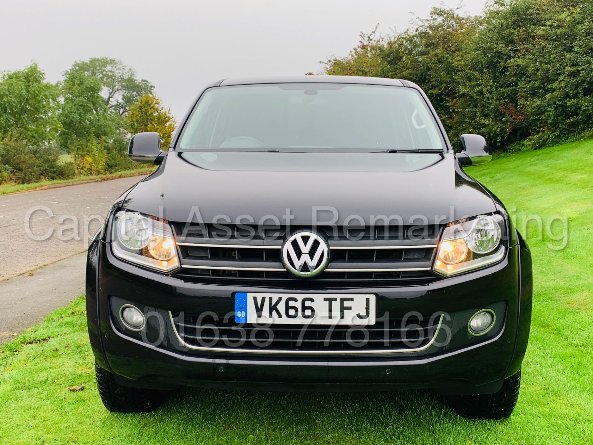 VW AMAROK *HIGHLINE* D/CAB PICK-UP (2017 MODEL) *2.0 TDI - 4MOTION - 180 BHP - AUTO - LEATHER - NAV* - Bild 4 aus 52