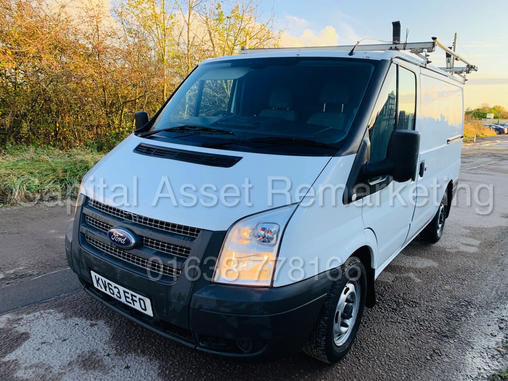 FORD TRANSIT 100 T280 FWD *SWB - PANEL VAN* (2014 MODEL) '2.2 TDCI - 100 BHP - 6 SPEED' (1 OWNER) - Bild 4 aus 32